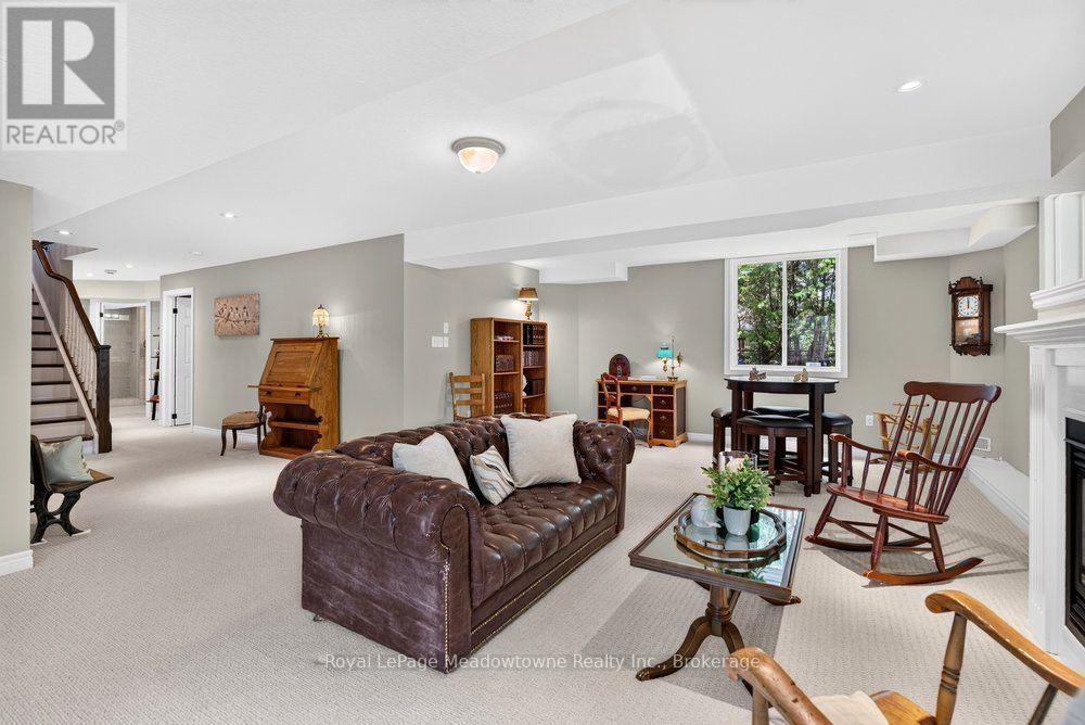 












100 SAMMON DRIVE

,
Guelph/Eramosa (Rockwood),




Ontario
N0B2K0

