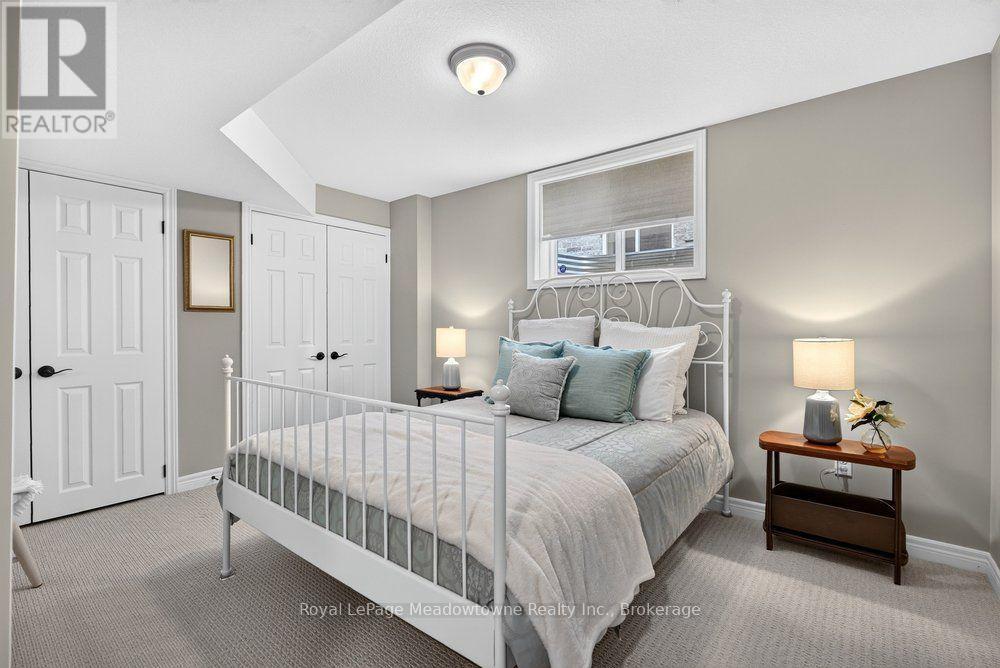 












100 SAMMON DRIVE

,
Guelph/Eramosa (Rockwood),




Ontario
N0B2K0

