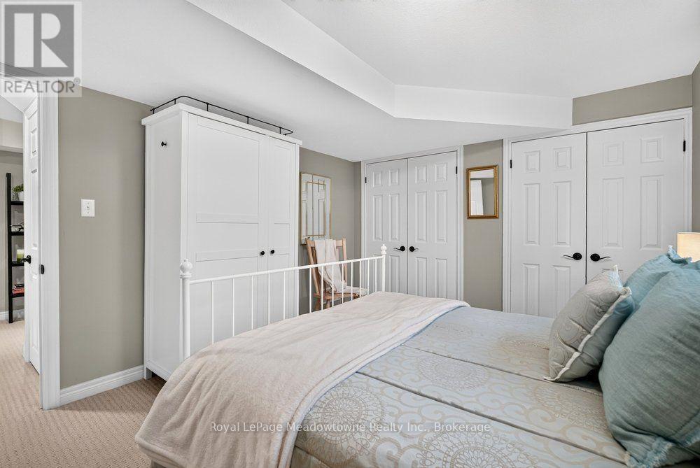 












100 SAMMON DRIVE

,
Guelph/Eramosa (Rockwood),




Ontario
N0B2K0

