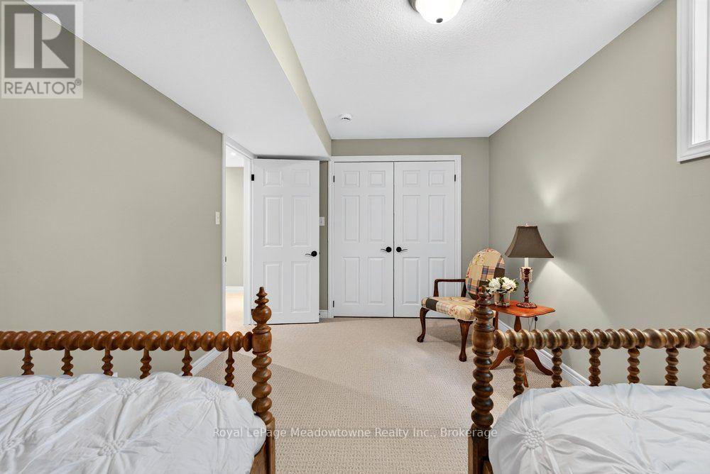 












100 SAMMON DRIVE

,
Guelph/Eramosa (Rockwood),




Ontario
N0B2K0

