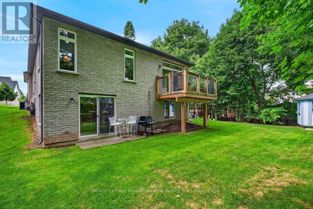 












100 SAMMON DRIVE

,
Guelph/Eramosa (Rockwood),




Ontario
N0B2K0

