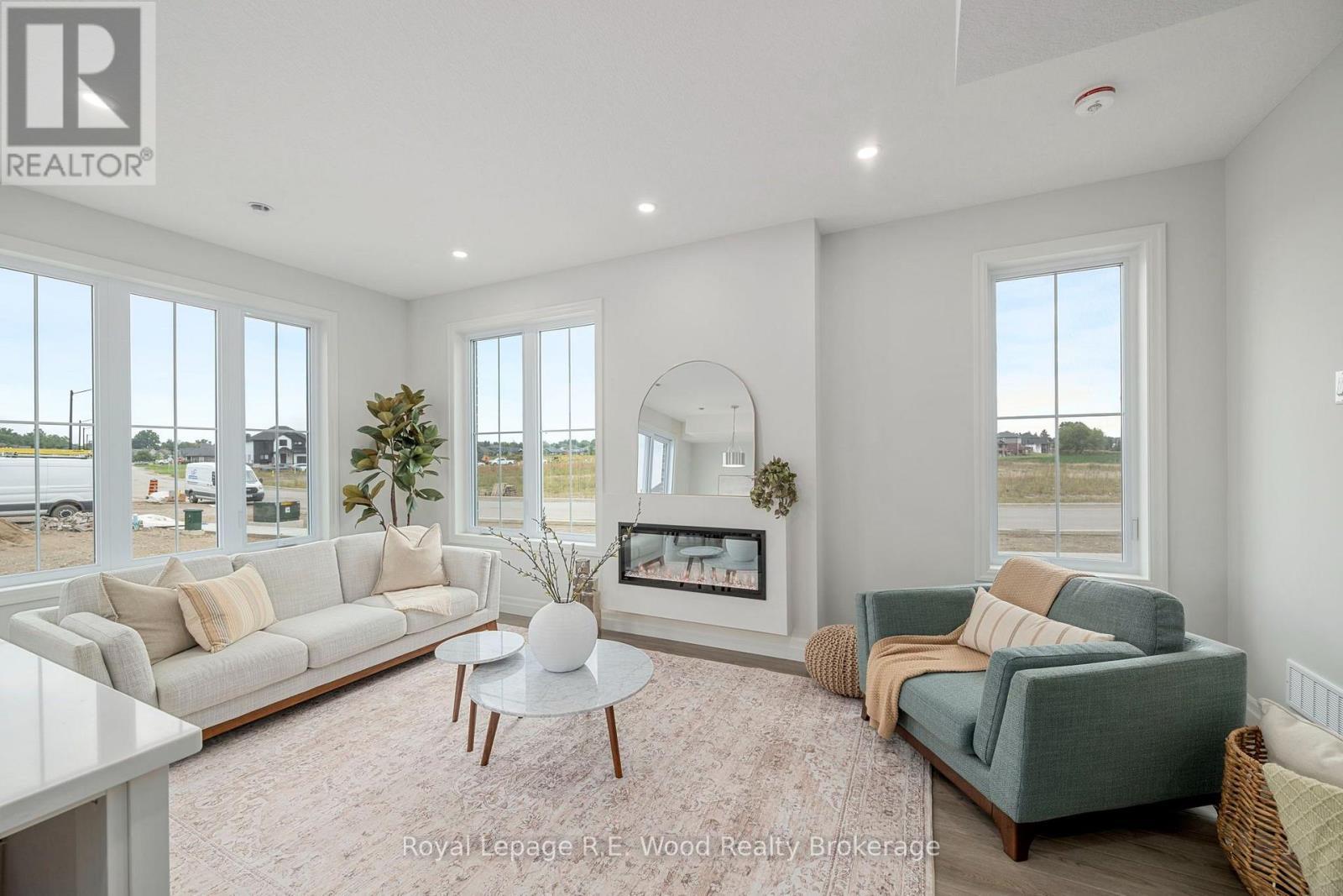 












13 HOYLAKE ROAD

,
St. Thomas,




Ontario
N5R0R9

