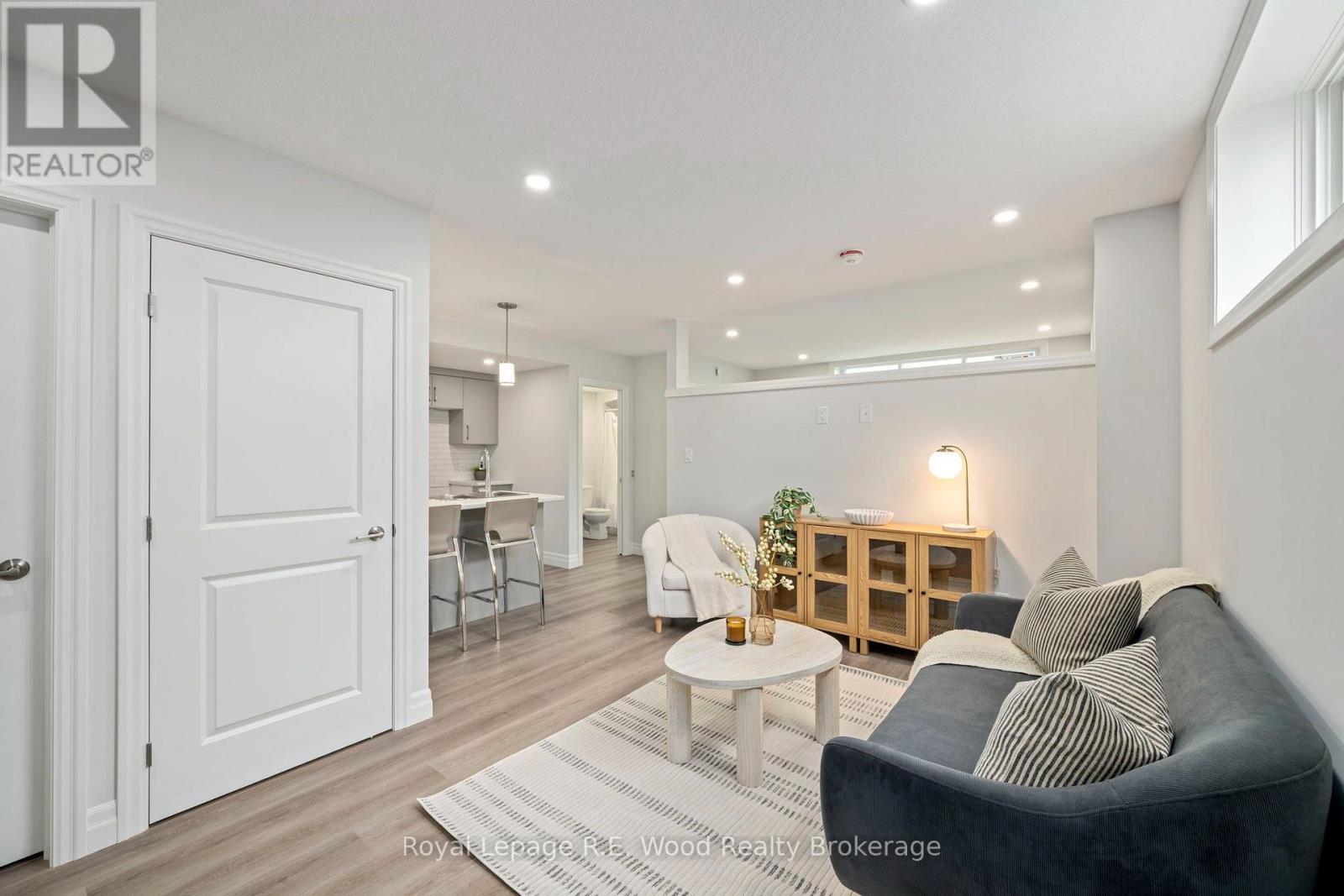 












13 HOYLAKE ROAD

,
St. Thomas,




Ontario
N5R0R9

