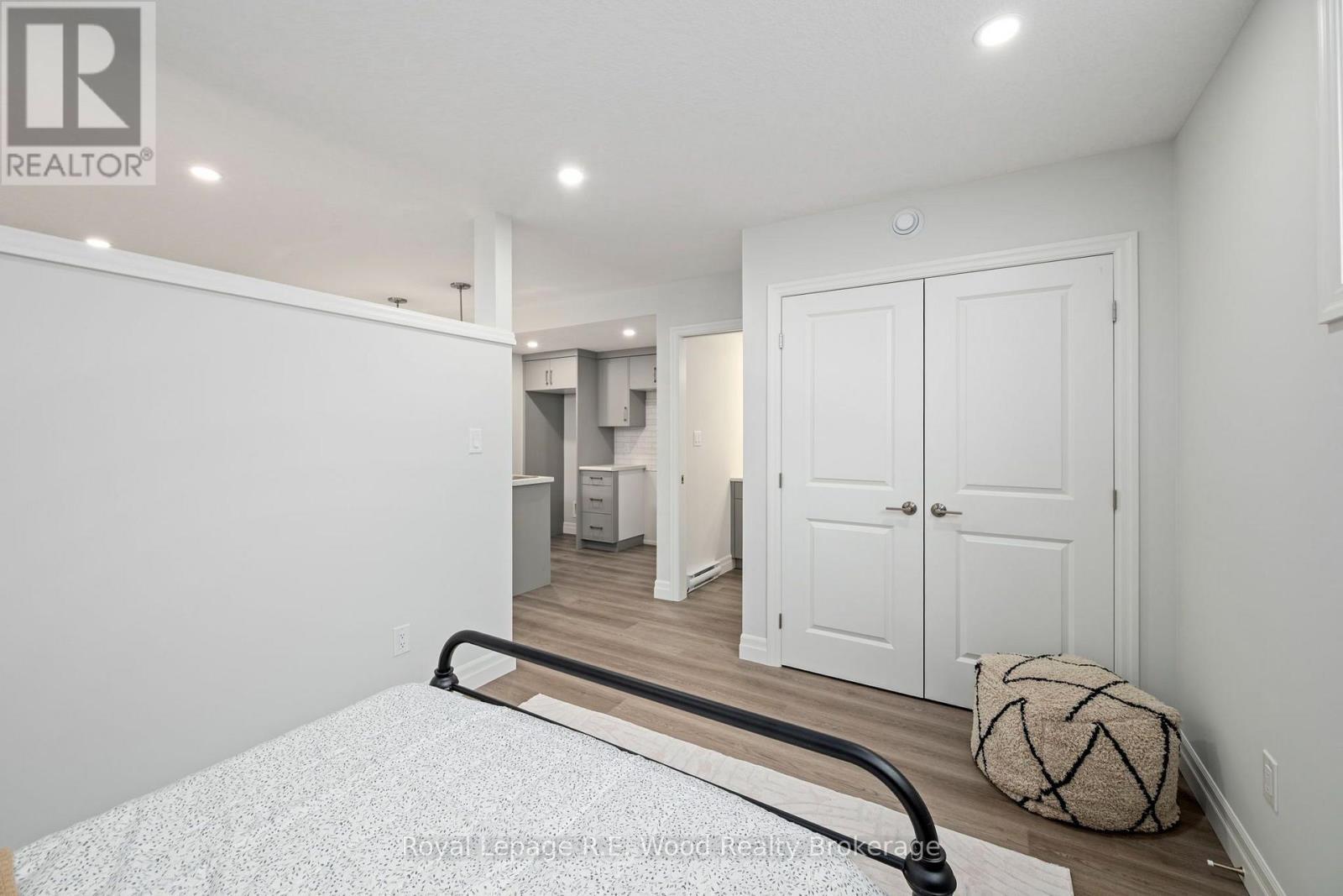 












13 HOYLAKE ROAD

,
St. Thomas,




Ontario
N5R0R9

