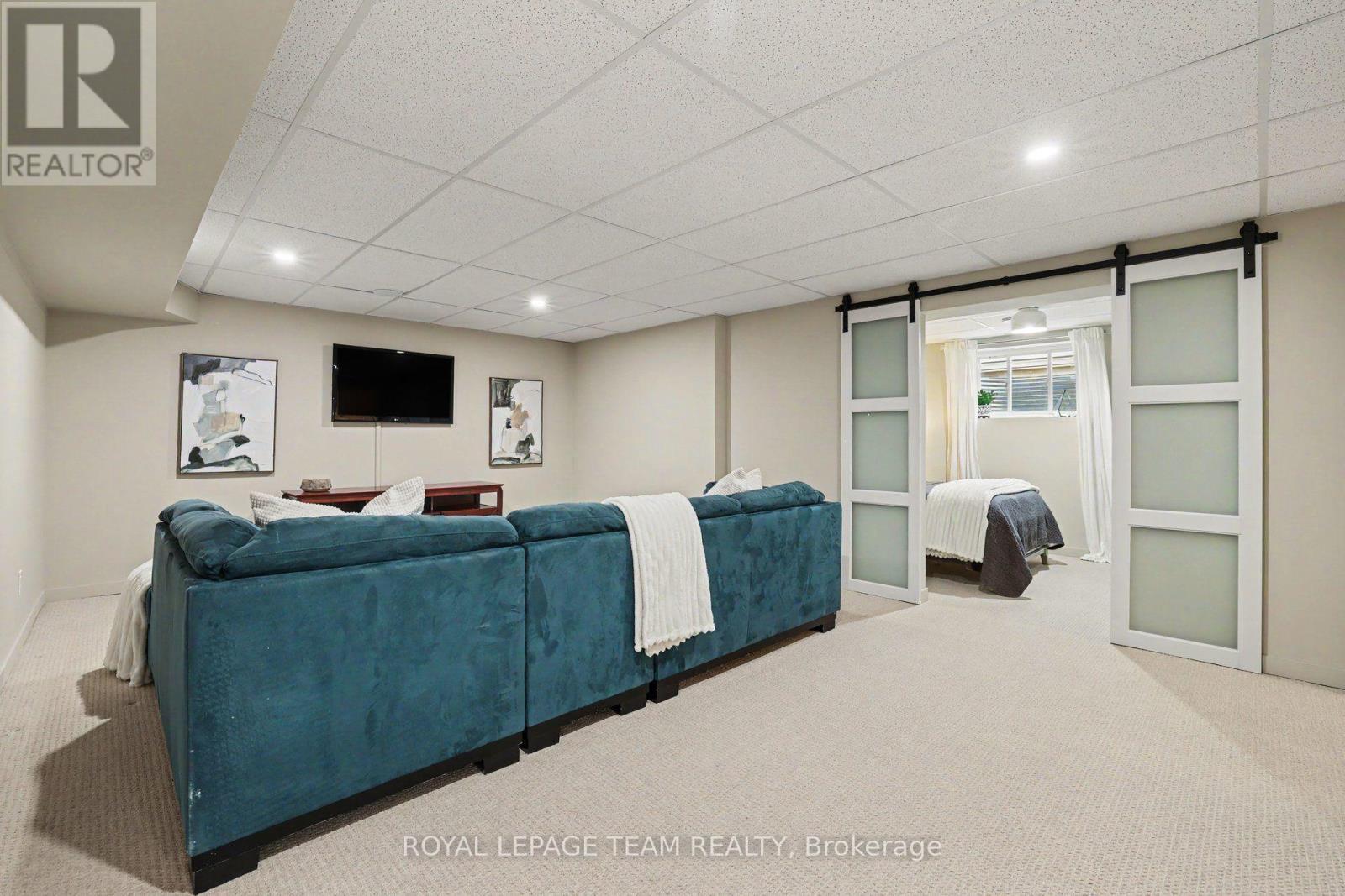 












747 PETANQUE CRESCENT

,
Ottawa,




Ontario
K4A5L7


