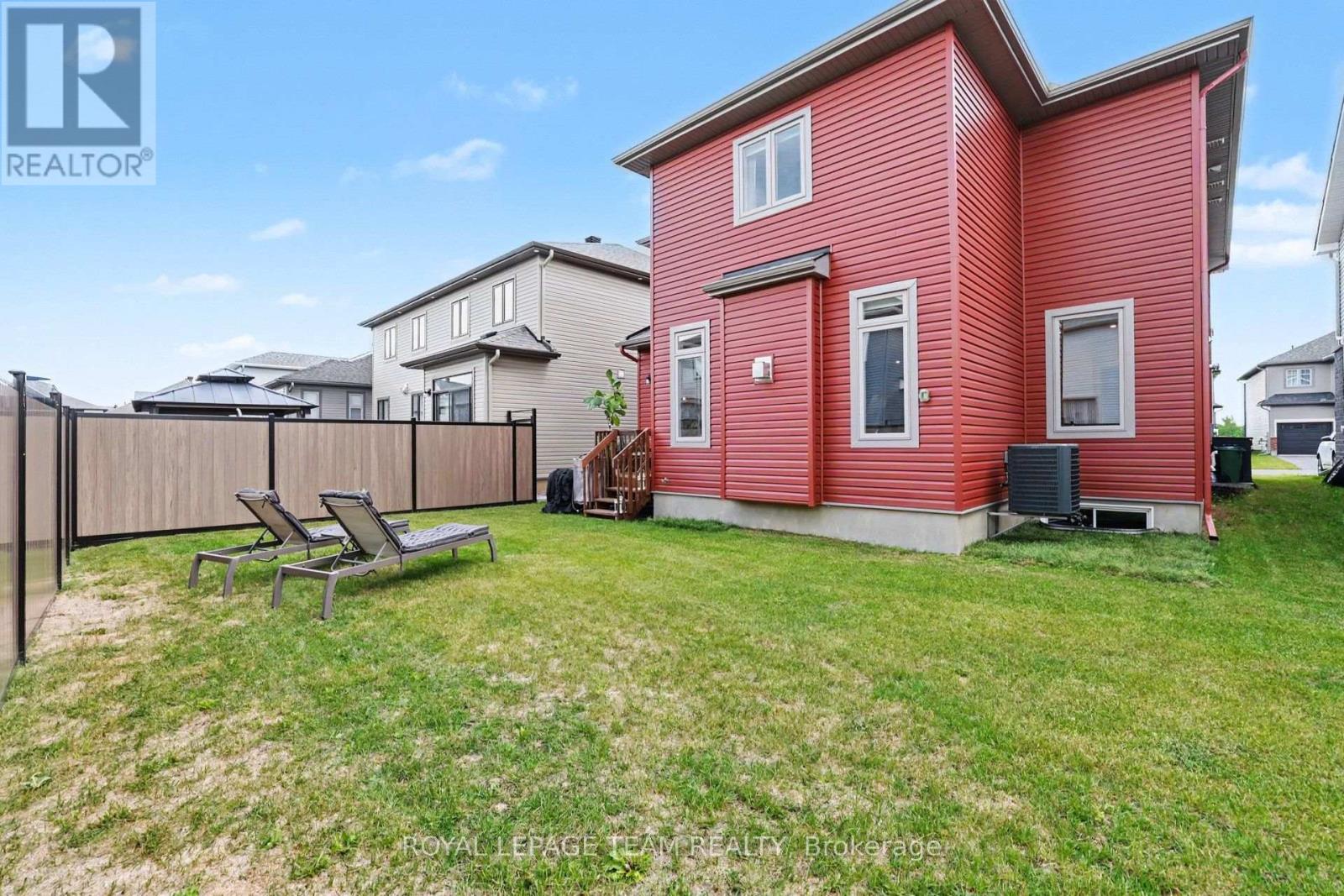 












747 PETANQUE CRESCENT

,
Ottawa,




Ontario
K4A5L7

