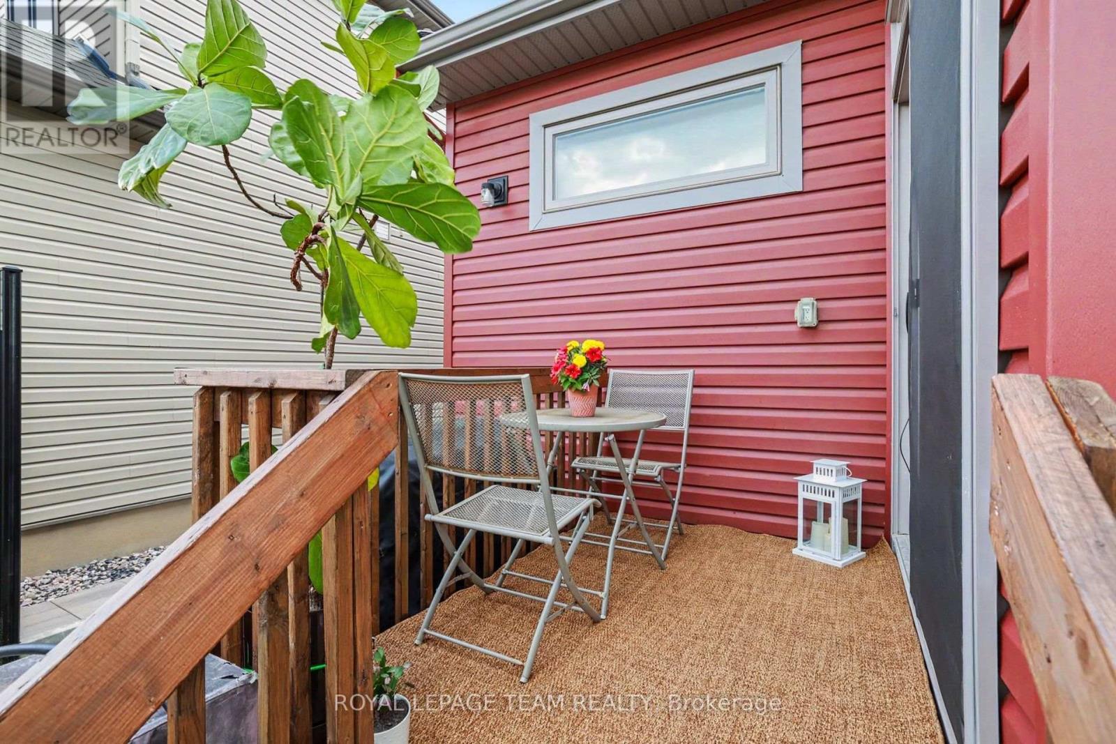 












747 PETANQUE CRESCENT

,
Ottawa,




Ontario
K4A5L7

