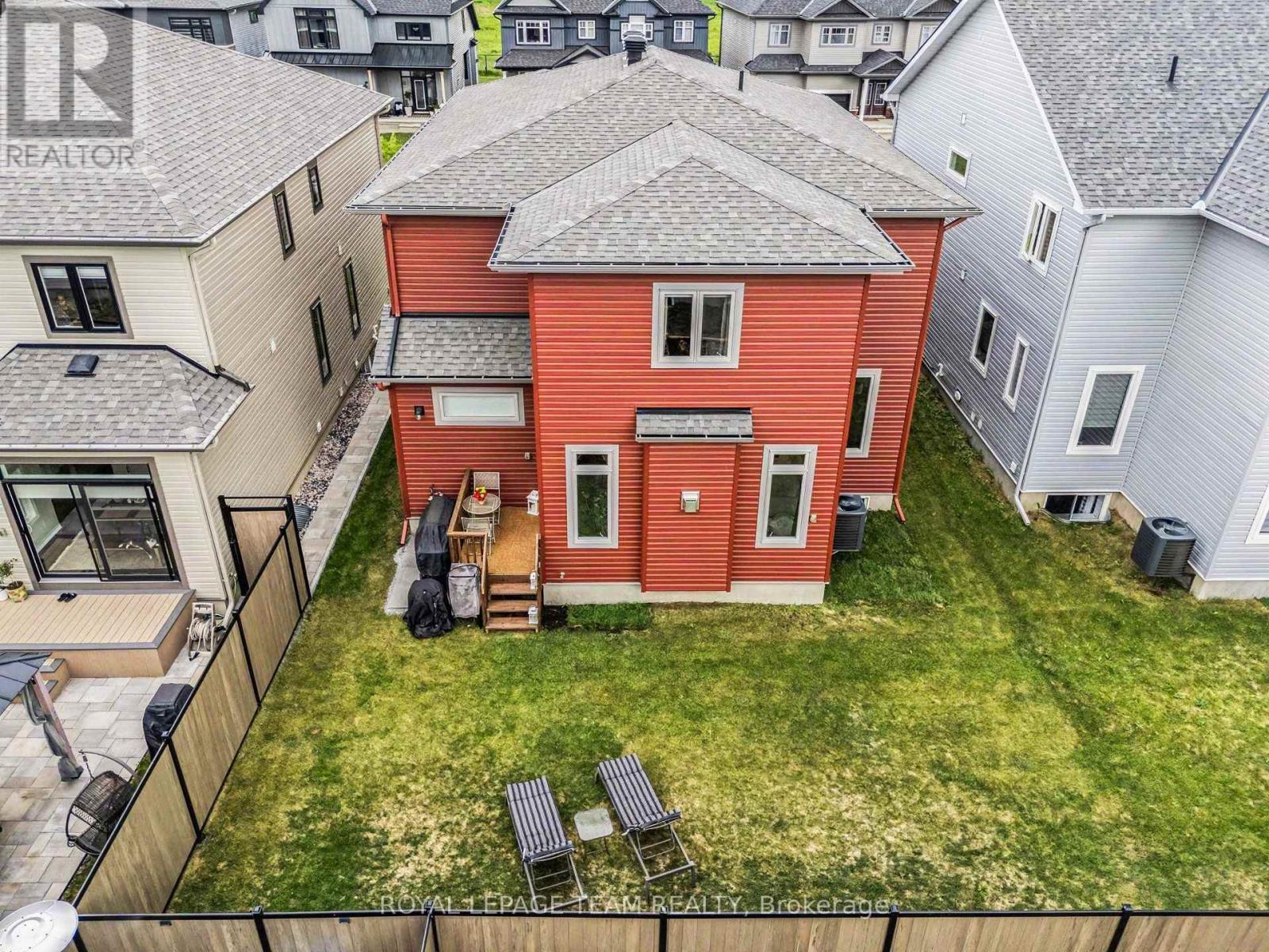 












747 PETANQUE CRESCENT

,
Ottawa,




Ontario
K4A5L7

