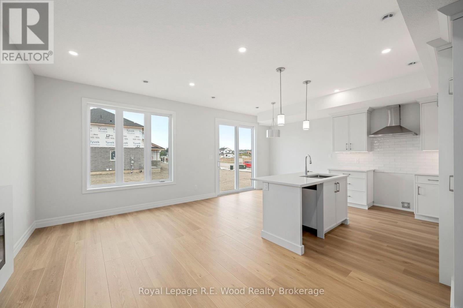 












11 HOYLAKE ROAD

,
St. Thomas,




Ontario
N5R0R9

