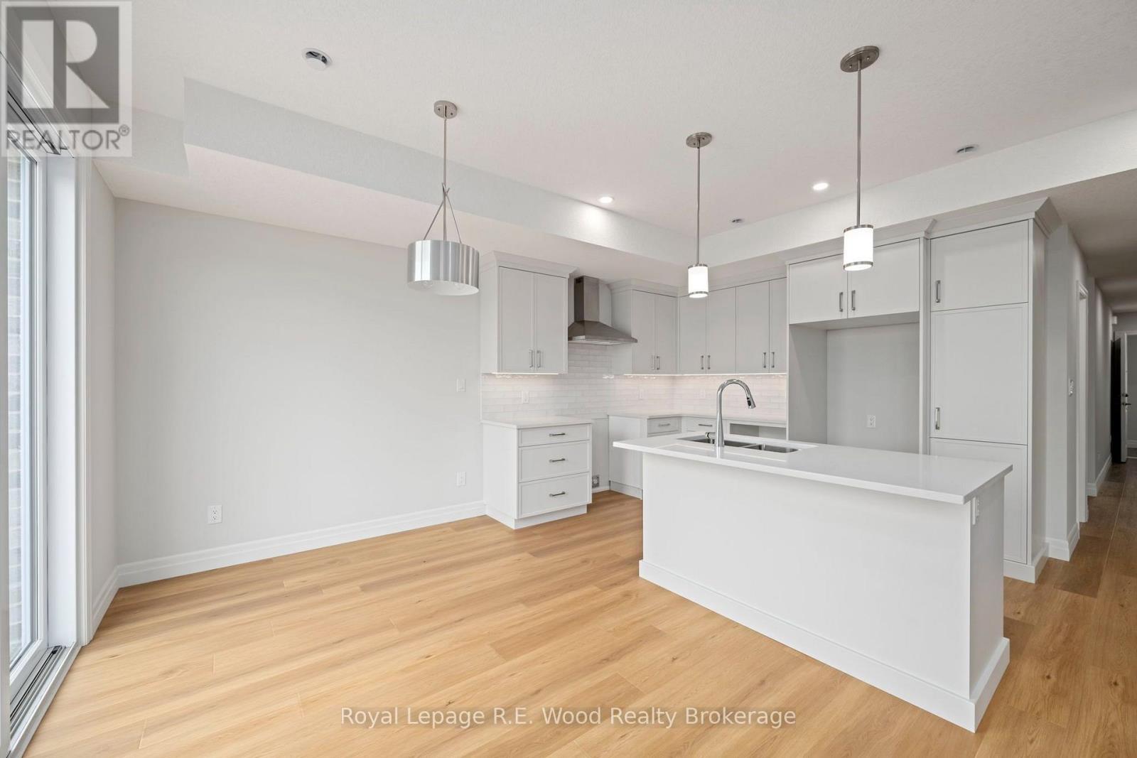 












11 HOYLAKE ROAD

,
St. Thomas,




Ontario
N5R0R9


