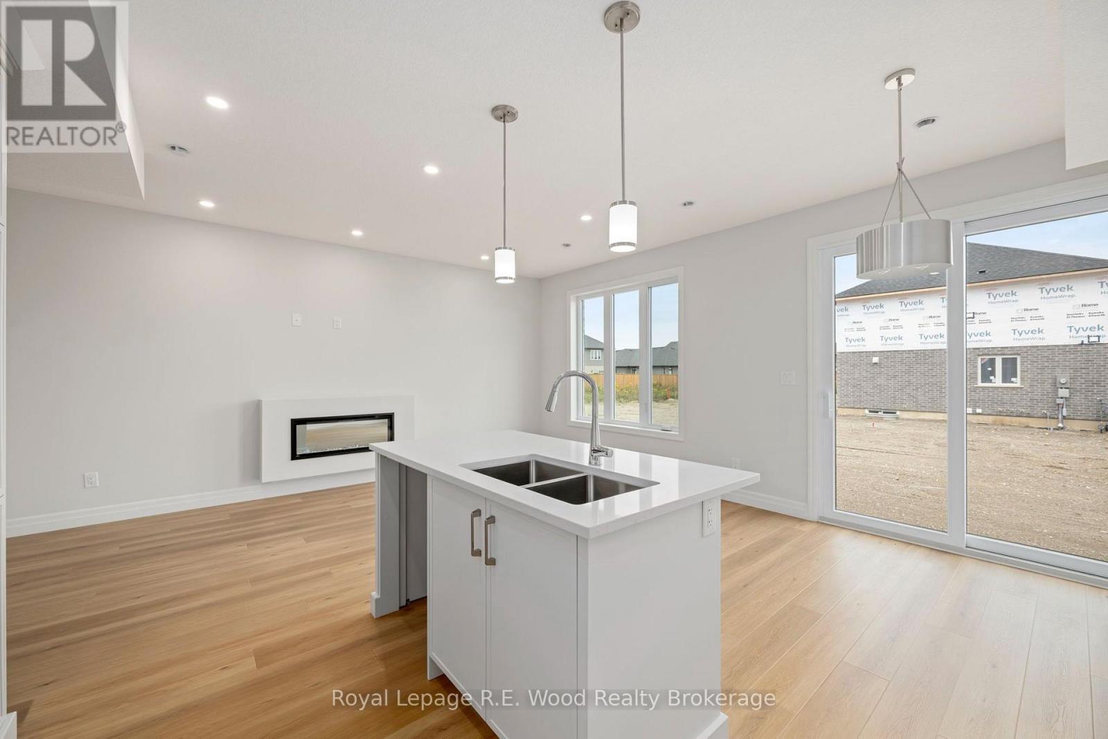 












11 HOYLAKE ROAD

,
St. Thomas,




Ontario
N5R0R9

