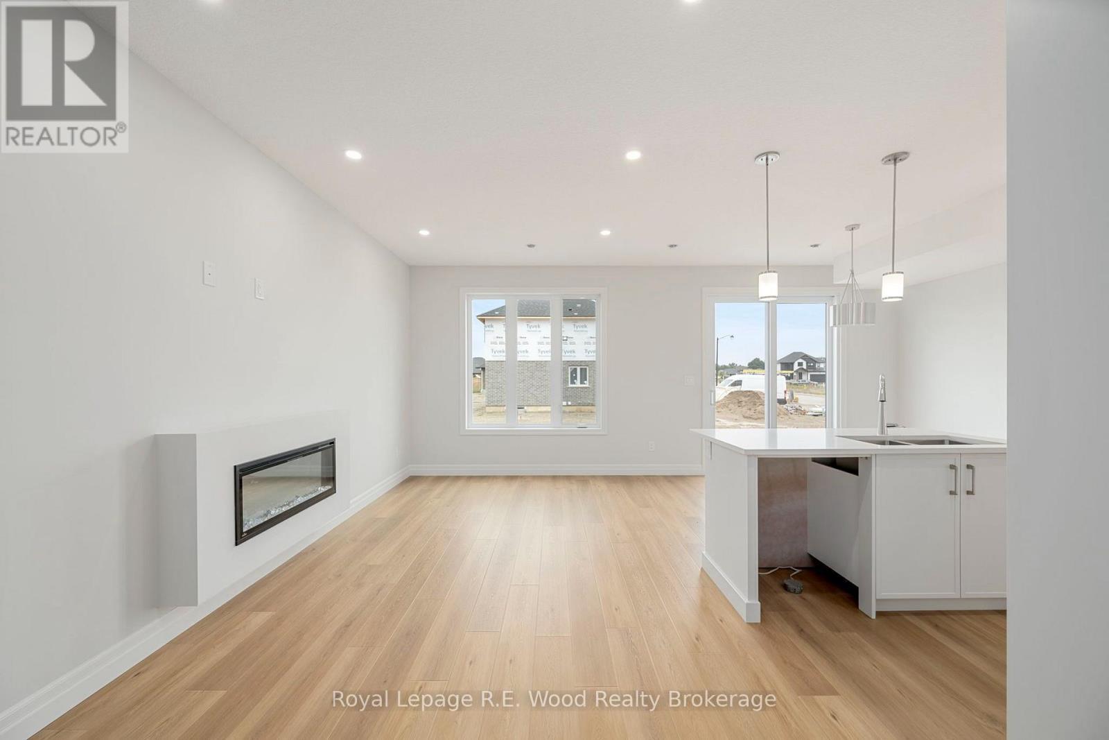 












11 HOYLAKE ROAD

,
St. Thomas,




Ontario
N5R0R9

