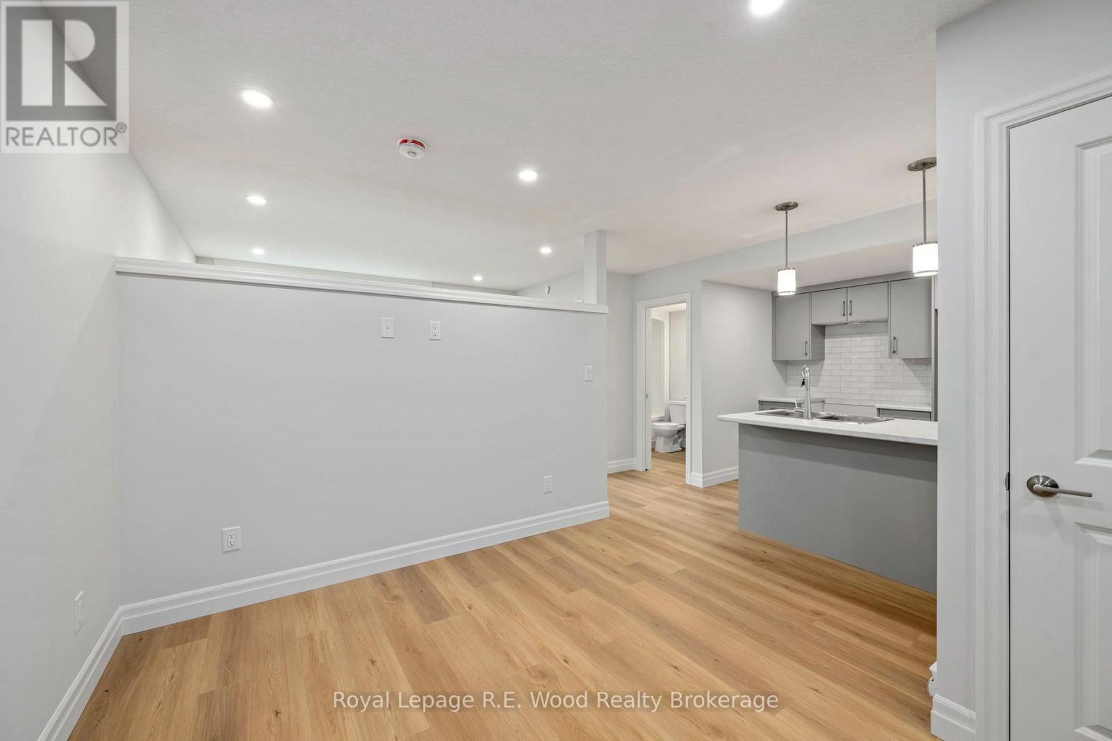 












11 HOYLAKE ROAD

,
St. Thomas,




Ontario
N5R0R9

