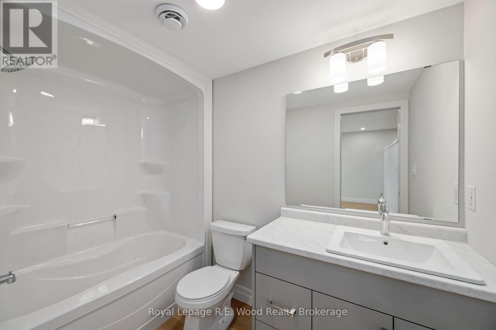 












11 HOYLAKE ROAD

,
St. Thomas,




Ontario
N5R0R9


