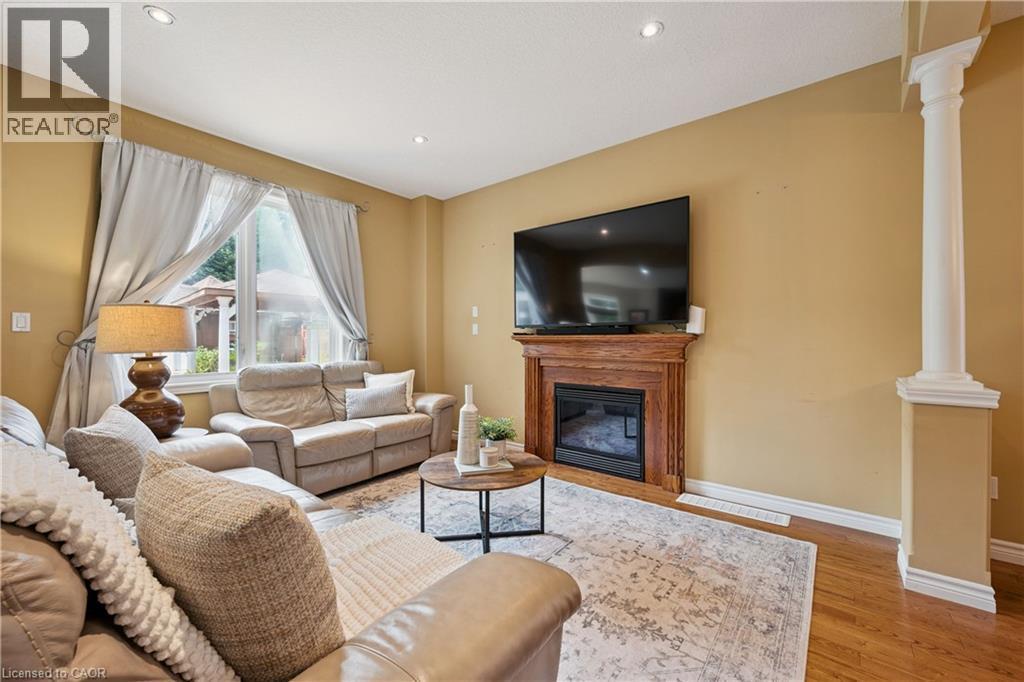 












26 FRASSON Drive

,
Guelph,




Ontario
N1E7J9

