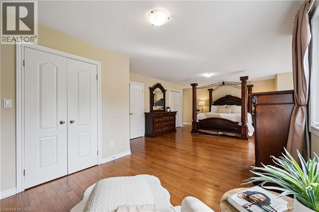 












26 FRASSON Drive

,
Guelph,




Ontario
N1E7J9

