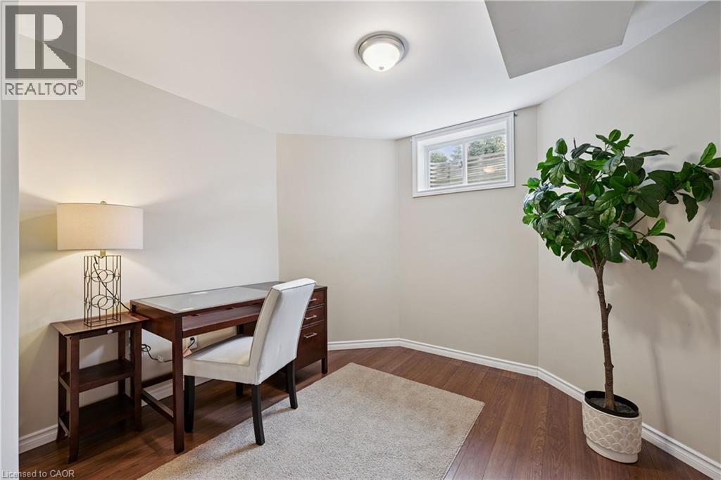 












26 FRASSON Drive

,
Guelph,




Ontario
N1E7J9

