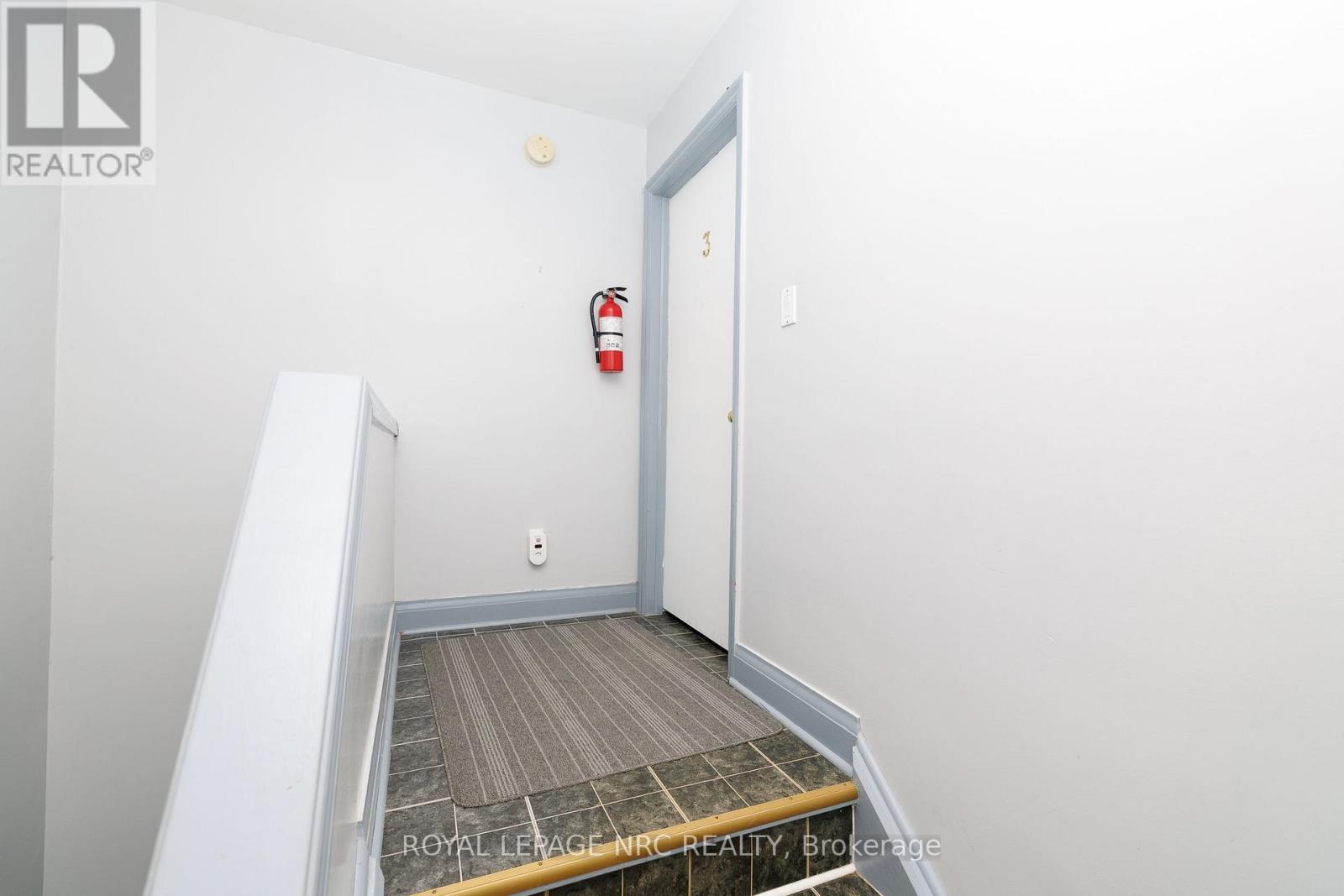 












100 TOWNLINE W ROAD

,
St. Catharines (Burleigh Hill),




Ontario
L2T1P7

