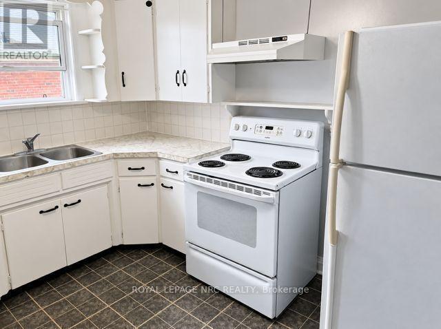 












100 TOWNLINE W ROAD

,
St. Catharines (Burleigh Hill),




Ontario
L2T1P7

