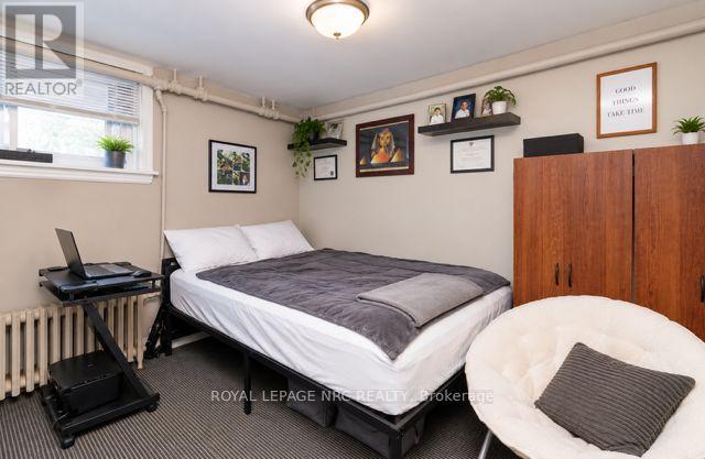 












100 TOWNLINE W ROAD

,
St. Catharines (Burleigh Hill),




Ontario
L2T1P7

