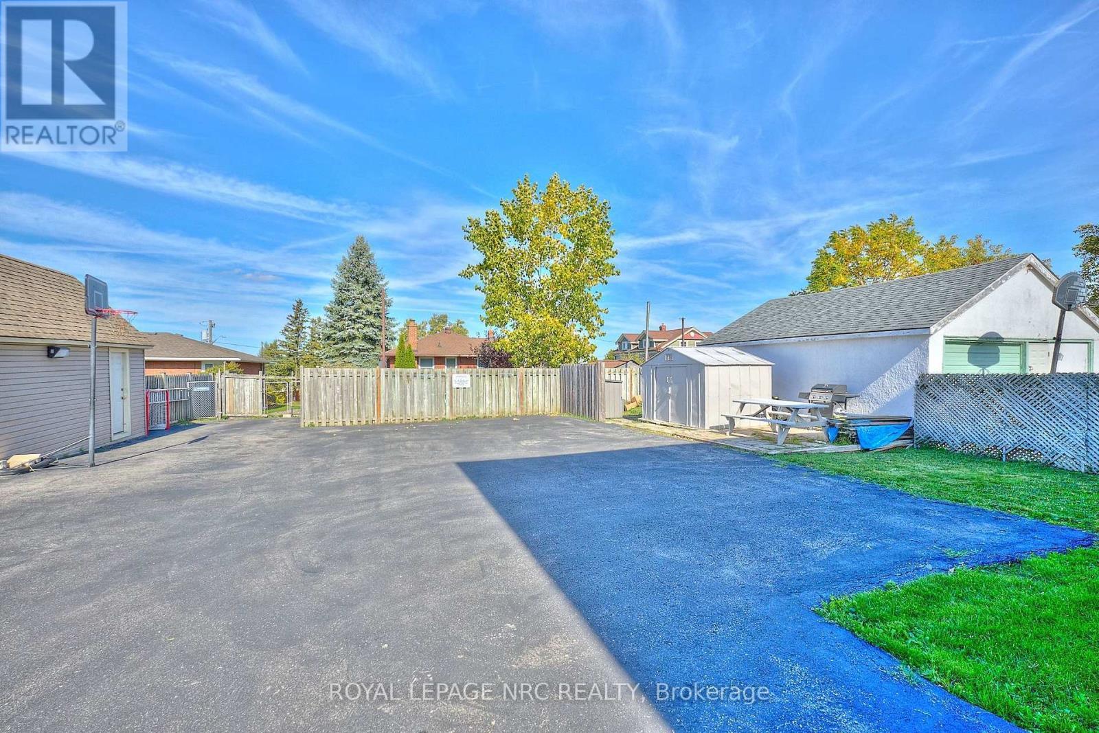 












100 TOWNLINE W ROAD

,
St. Catharines (Burleigh Hill),




Ontario
L2T1P7

