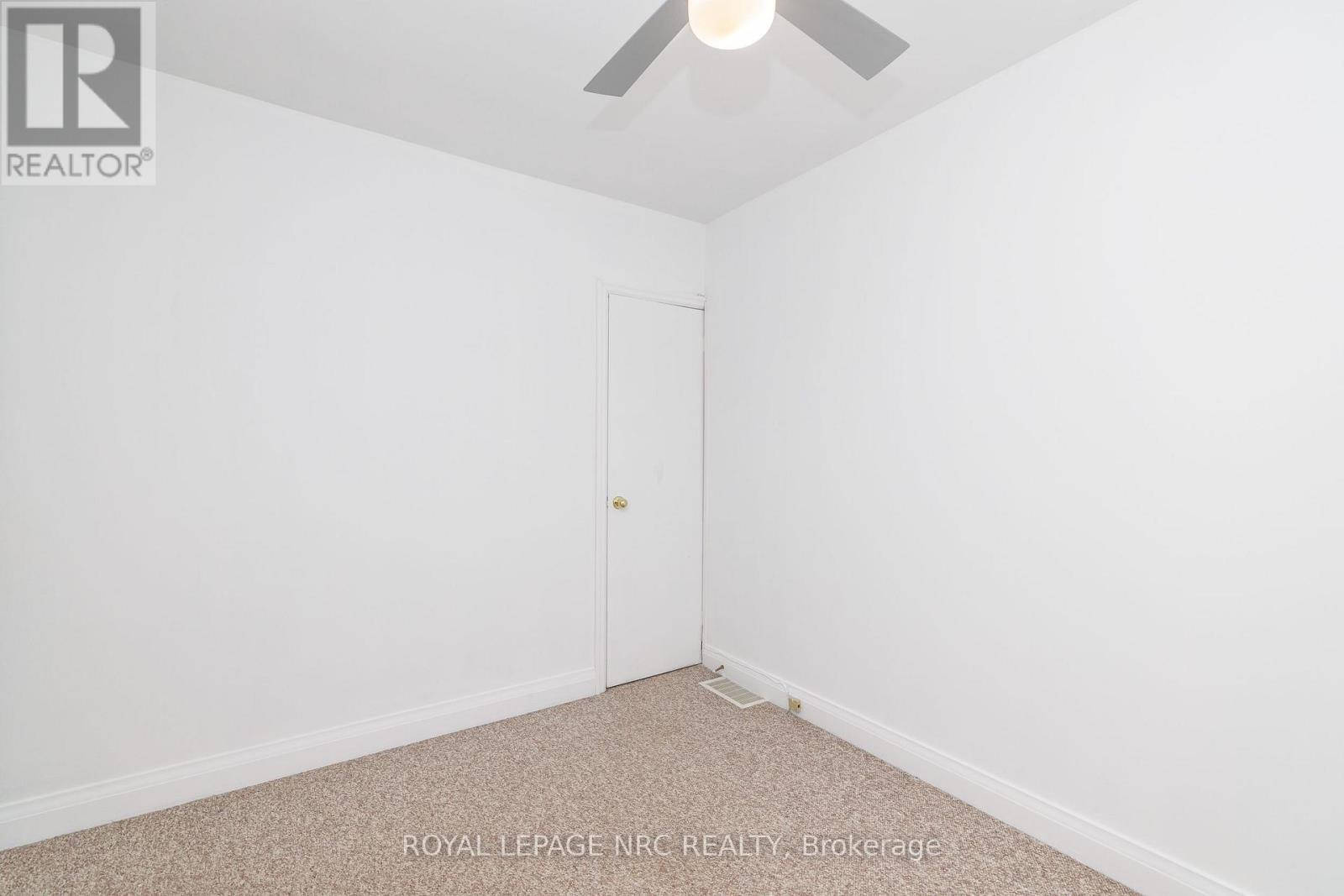 












102 TOWNLINE RD. WEST ROAD

,
St. Catharines (Burleigh Hill),




Ontario
L2T1P7

