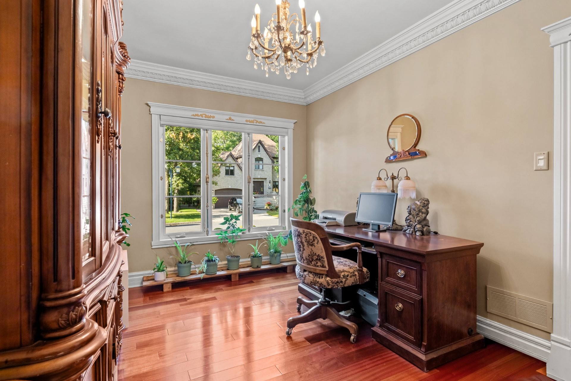 









605


Rue des Fortifications

,
Saint-Jean-sur-Richelieu,




QC
J2W2W8

