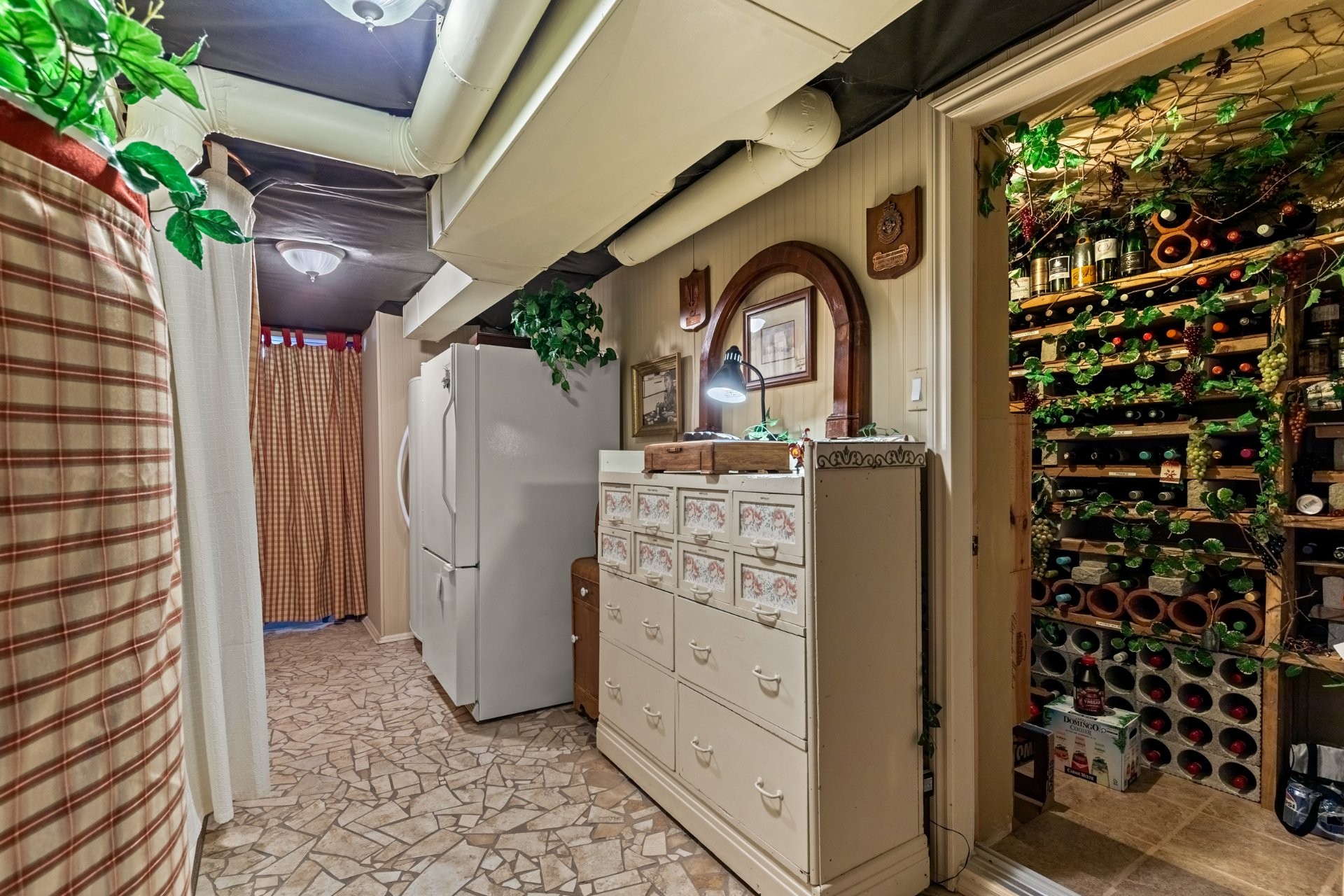 









605


Rue des Fortifications

,
Saint-Jean-sur-Richelieu,




QC
J2W2W8

