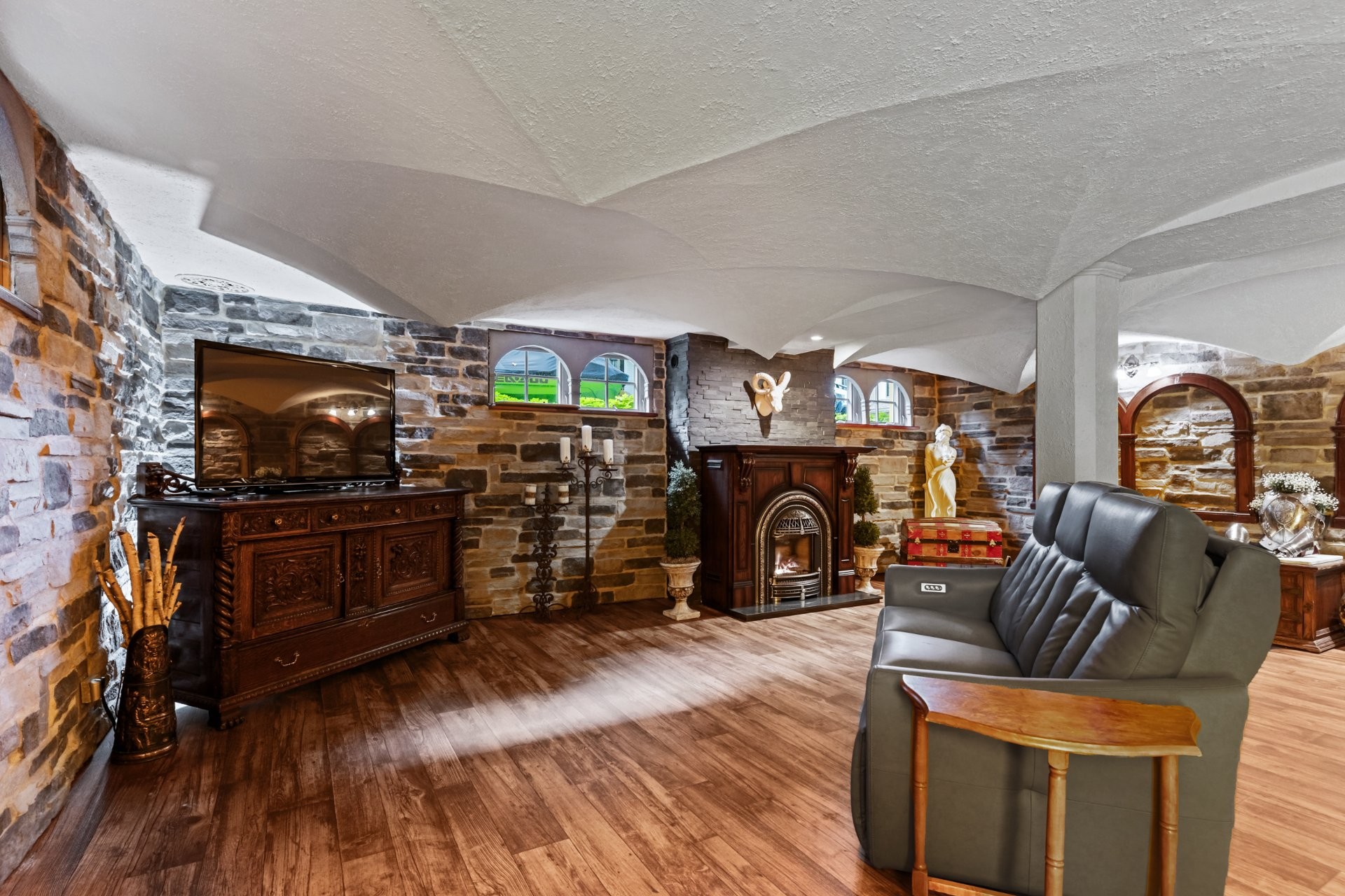 









605


Rue des Fortifications

,
Saint-Jean-sur-Richelieu,




QC
J2W2W8

