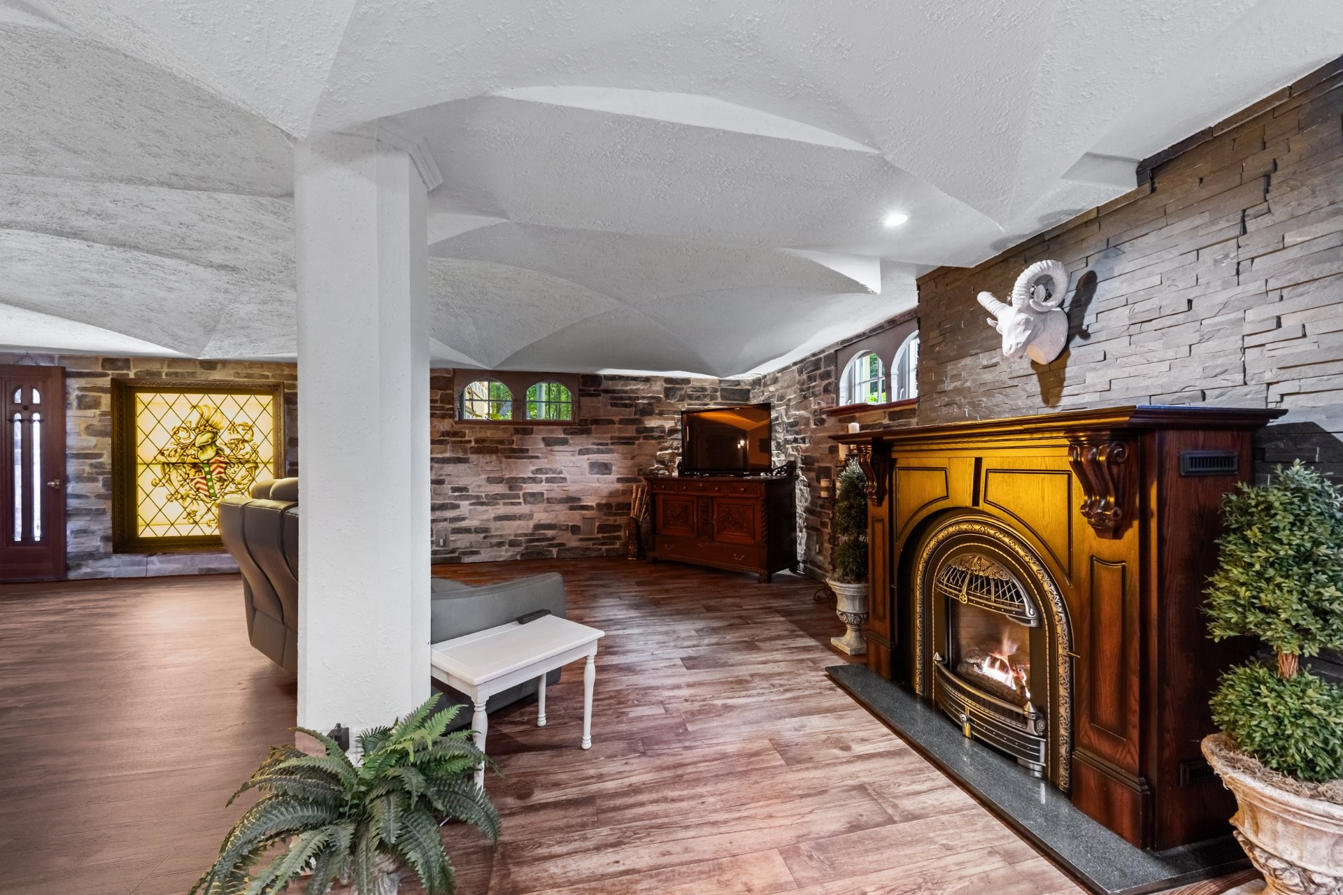 









605


Rue des Fortifications

,
Saint-Jean-sur-Richelieu,




QC
J2W2W8

