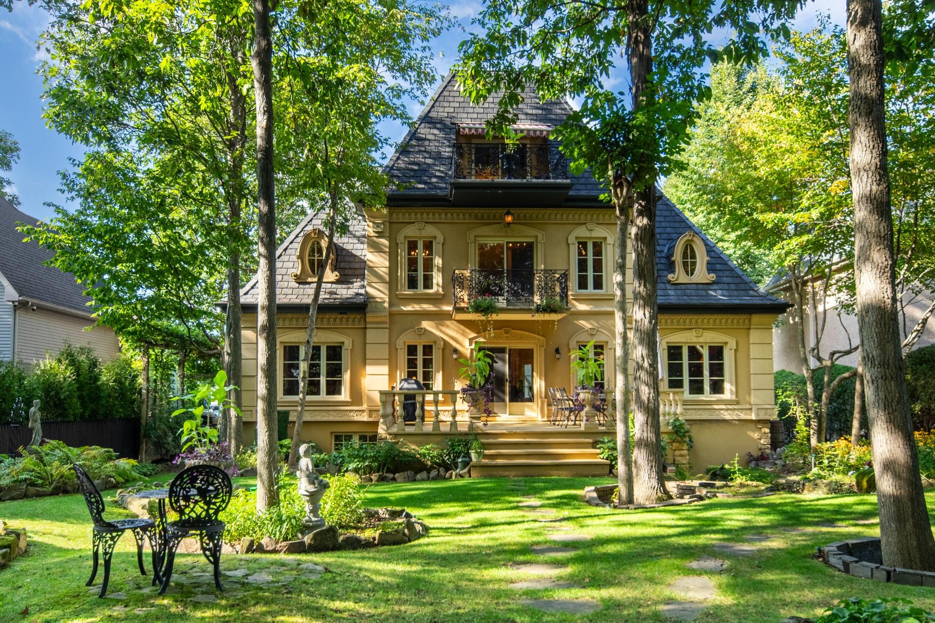 









605


Rue des Fortifications

,
Saint-Jean-sur-Richelieu,




QC
J2W2W8

