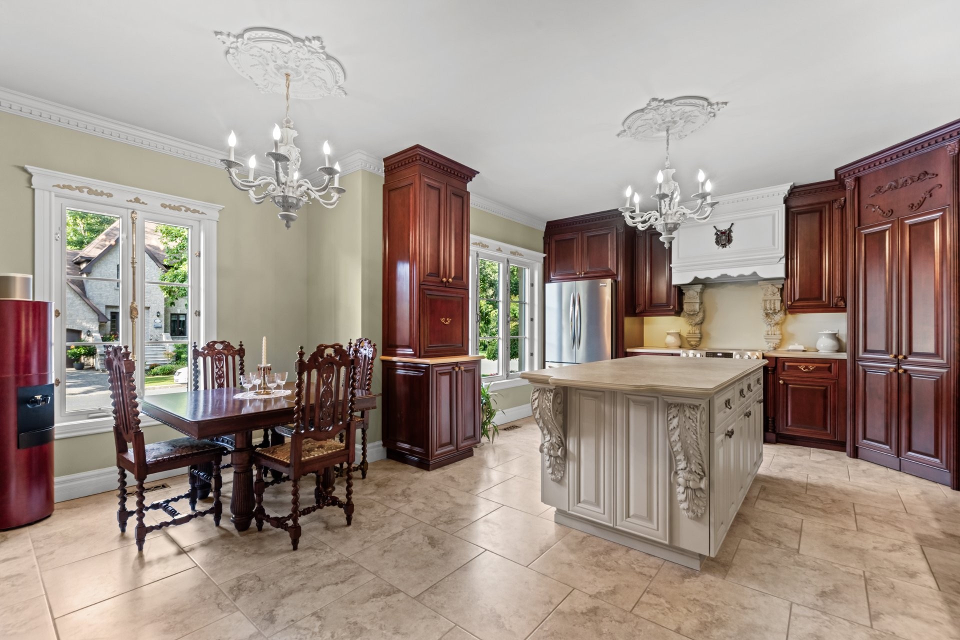 









605


Rue des Fortifications

,
Saint-Jean-sur-Richelieu,




QC
J2W2W8


