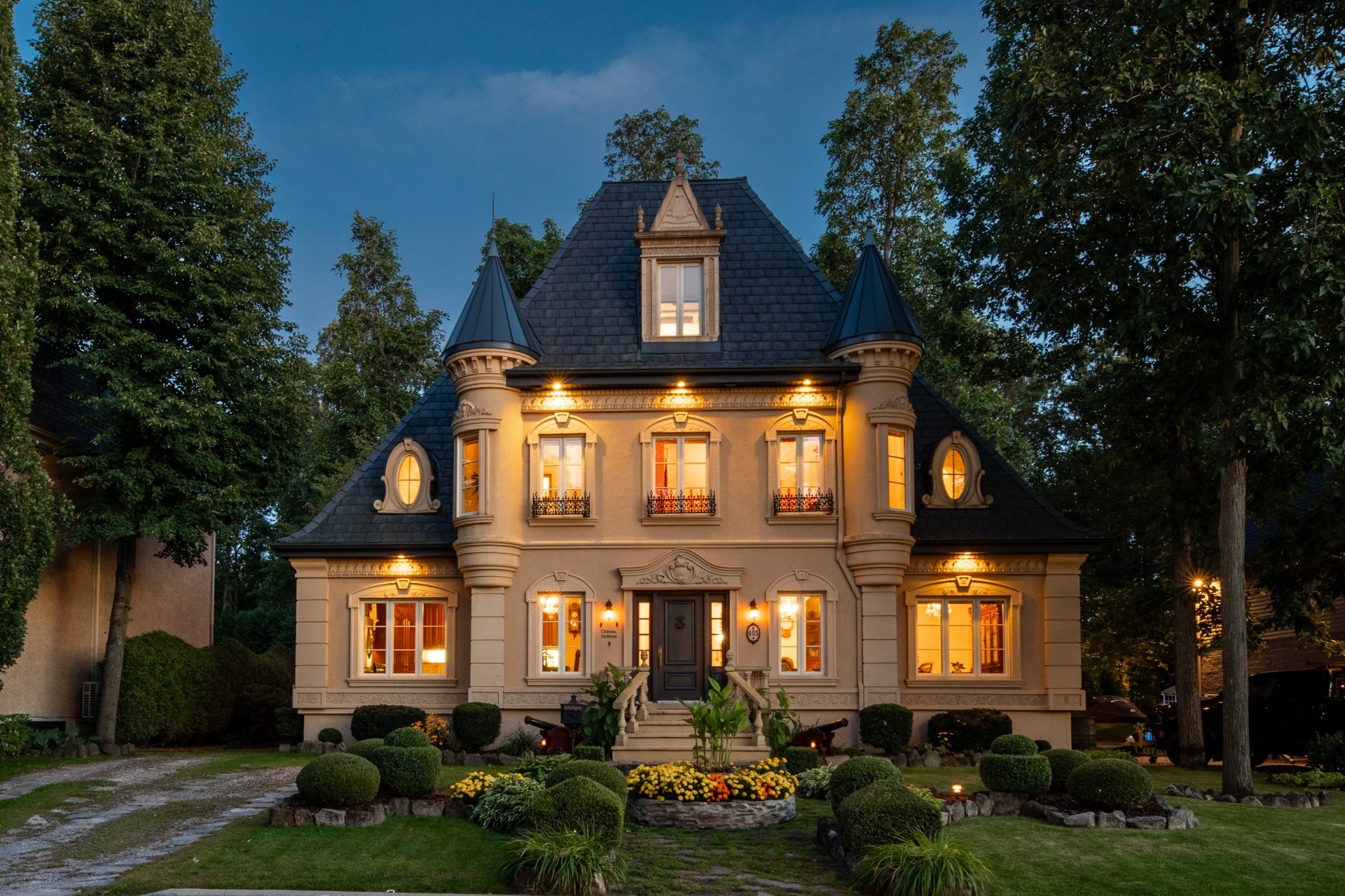 









605


Rue des Fortifications

,
Saint-Jean-sur-Richelieu,




QC
J2W2W8

