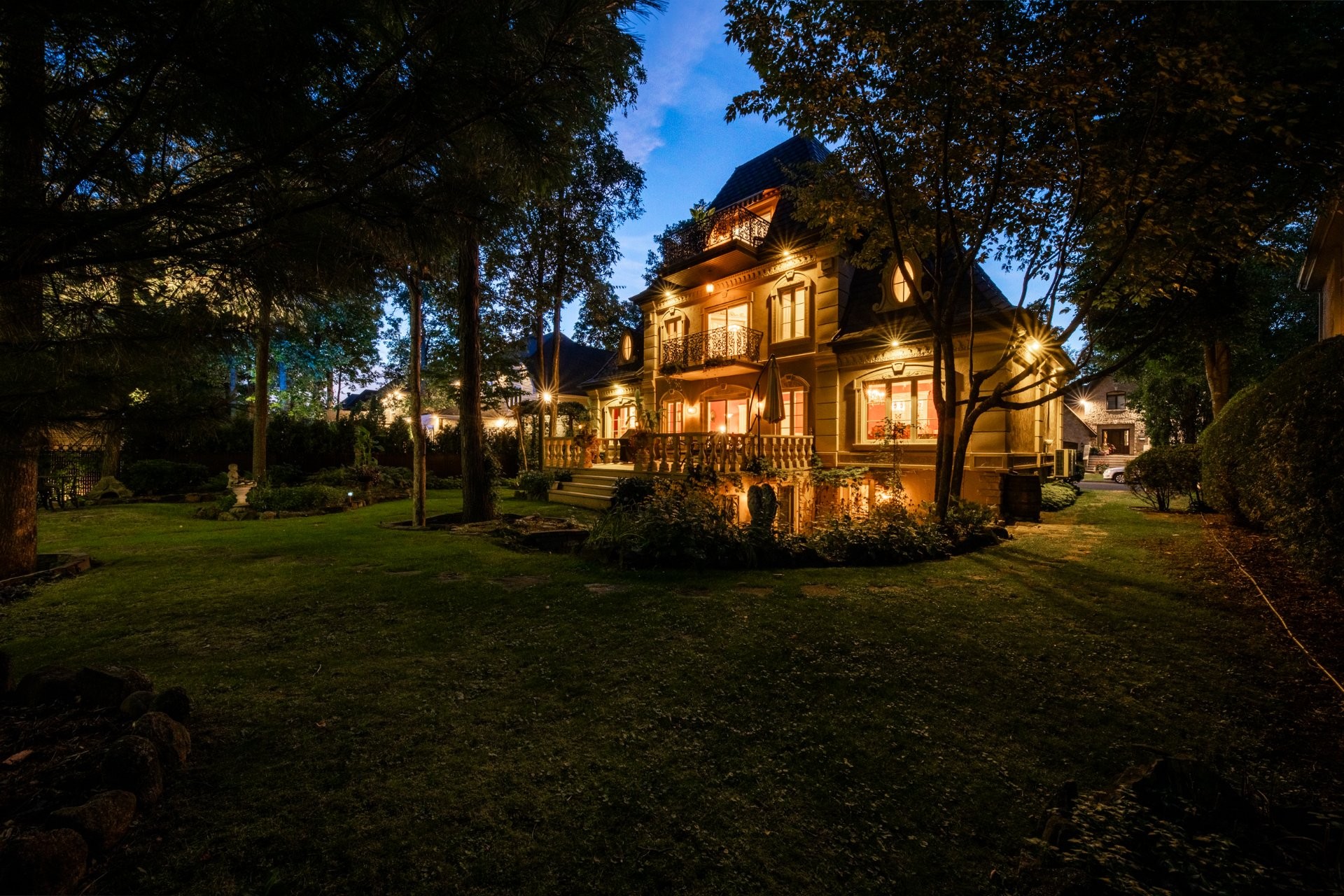 









605


Rue des Fortifications

,
Saint-Jean-sur-Richelieu,




QC
J2W2W8

