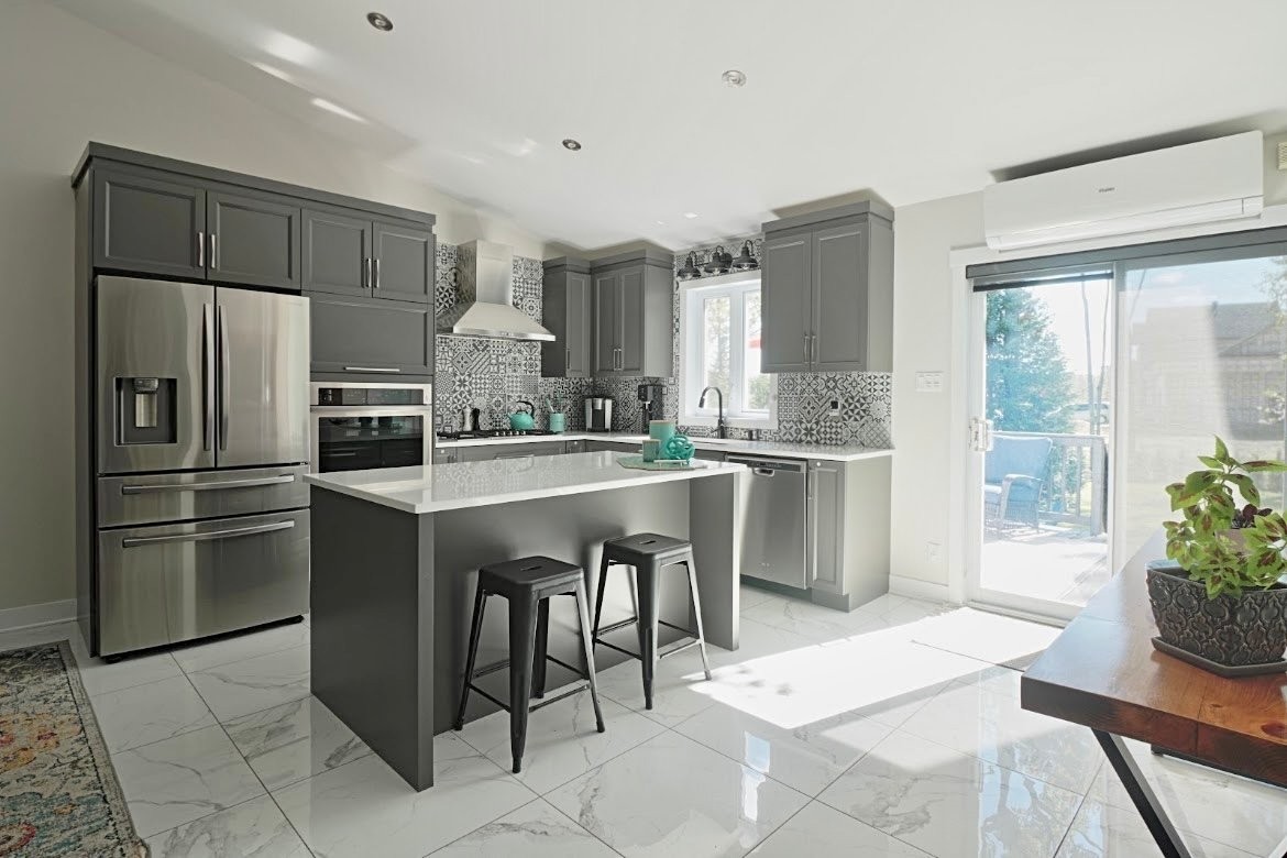 









2305


Rue Tebbutt

,
Trois-Rivières,




QC
G8Y4H3

