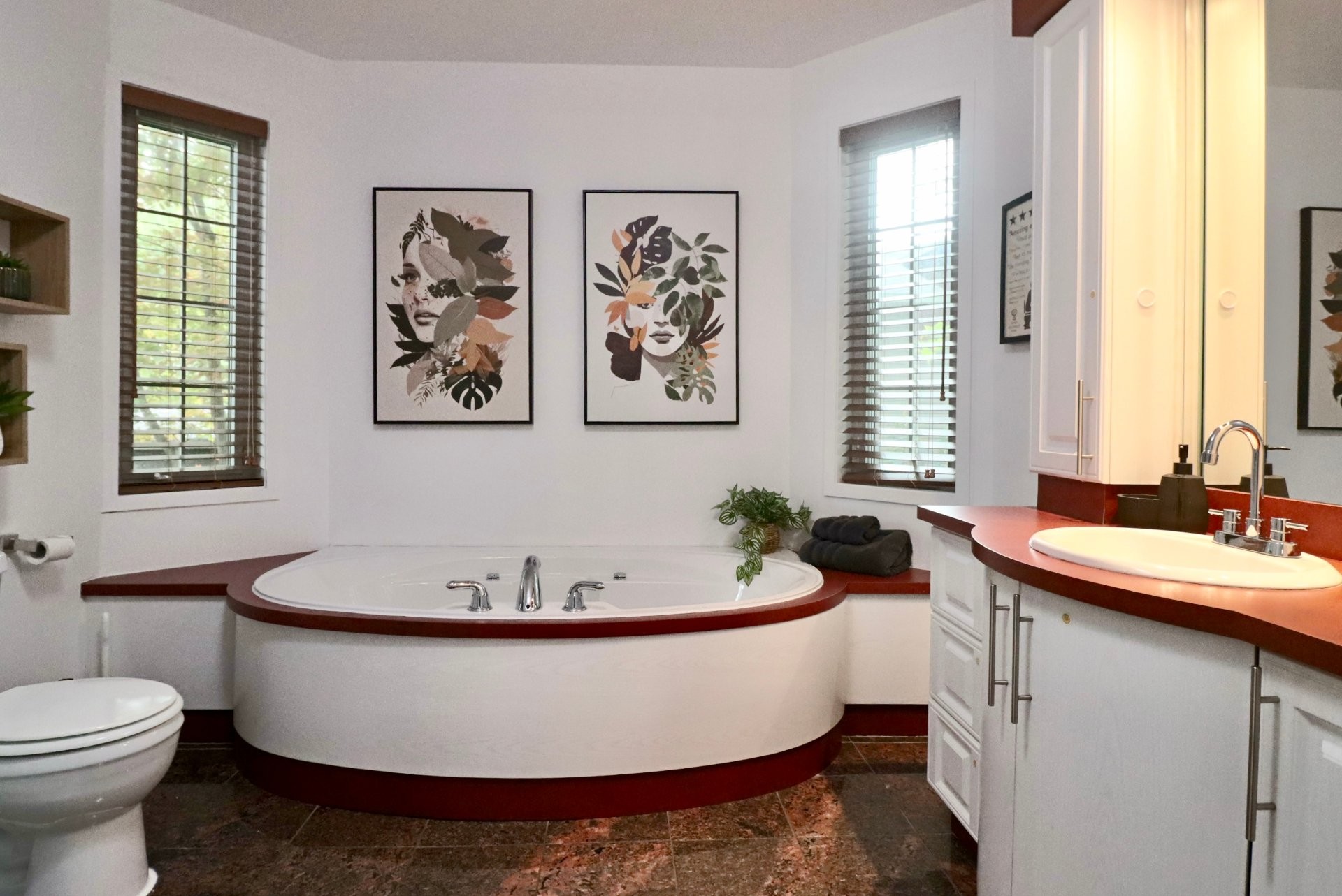 









2305


Rue Tebbutt

,
Trois-Rivières,




QC
G8Y4H3

