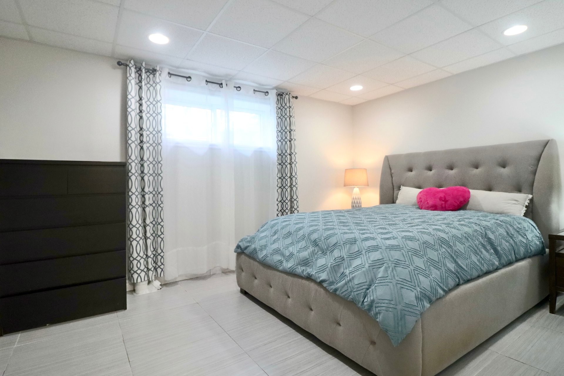 









2305


Rue Tebbutt

,
Trois-Rivières,




QC
G8Y4H3

