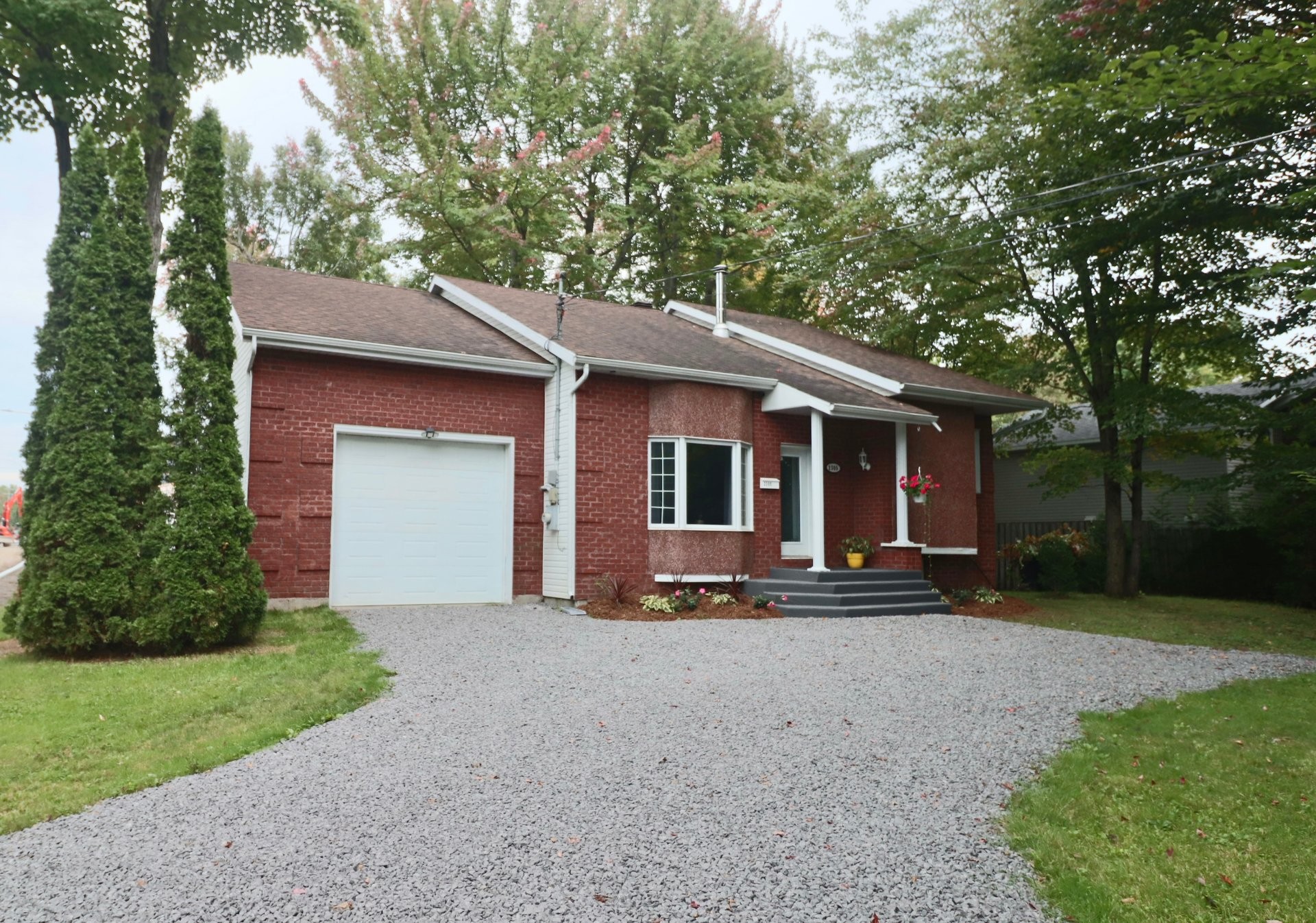 









2305


Rue Tebbutt

,
Trois-Rivières,




QC
G8Y4H3

