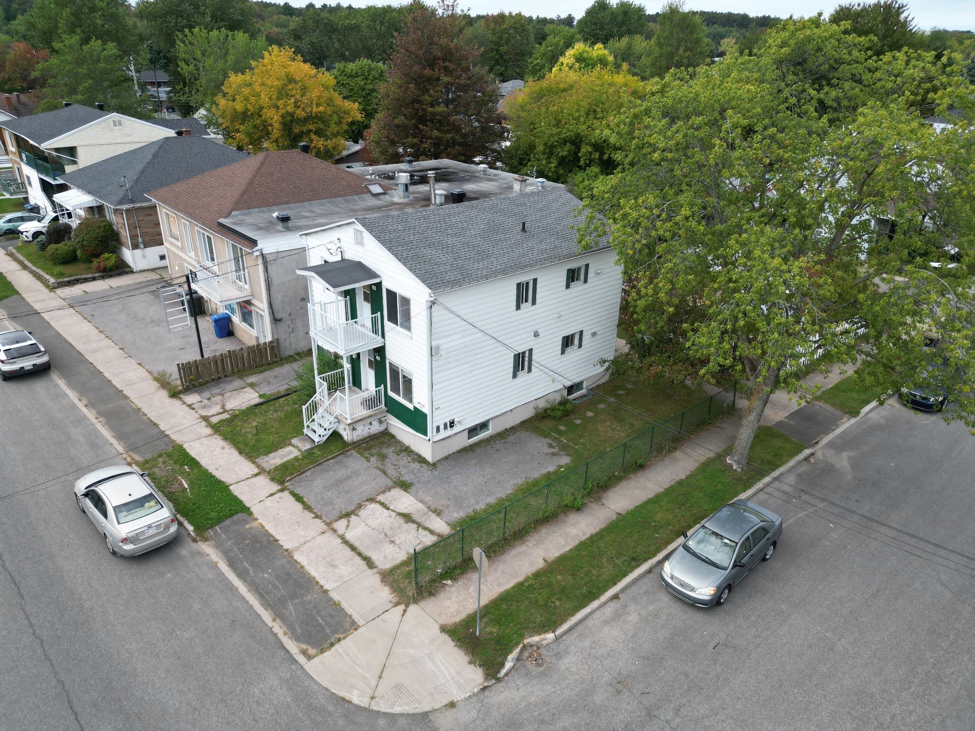 









1002

 - 1004


Rue Père-Marquette

,
Trois-Rivières,




QC
G8Z3M4


