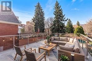 












216 MAPLEWOOD AVENUE

,
Hamilton (Blakeley),




Ontario
L8M1X8

