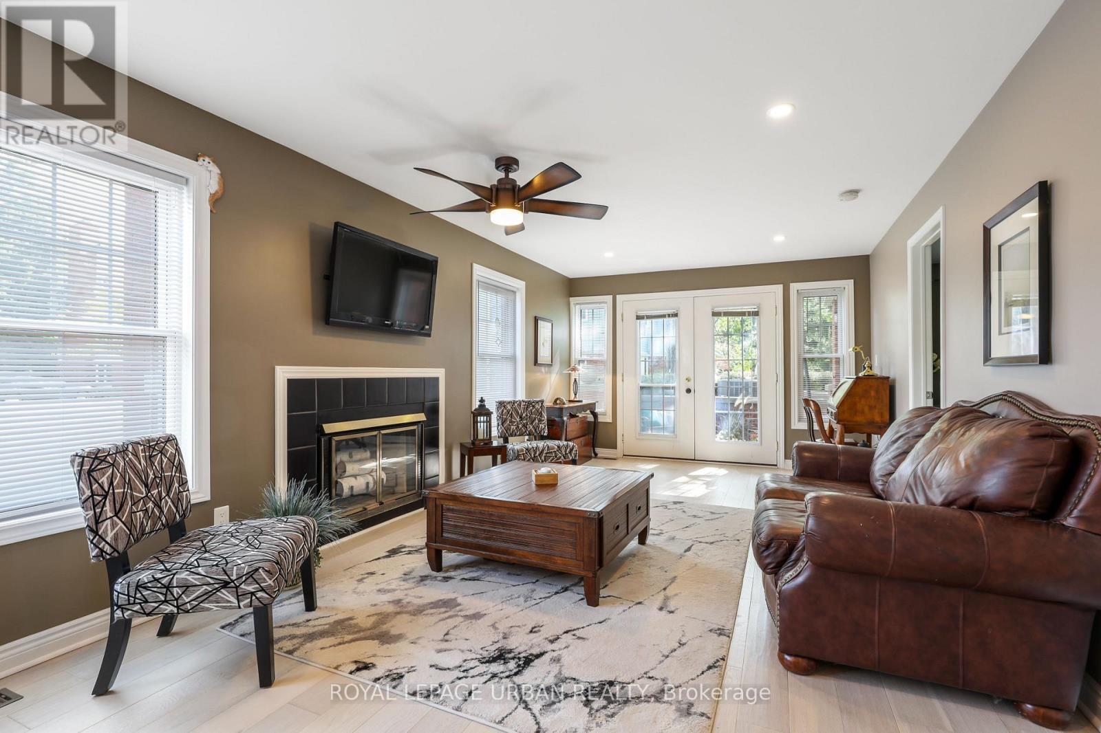 












J1 - 1657 NASH ROAD

,
Clarington,




Ontario
L1E1S8

