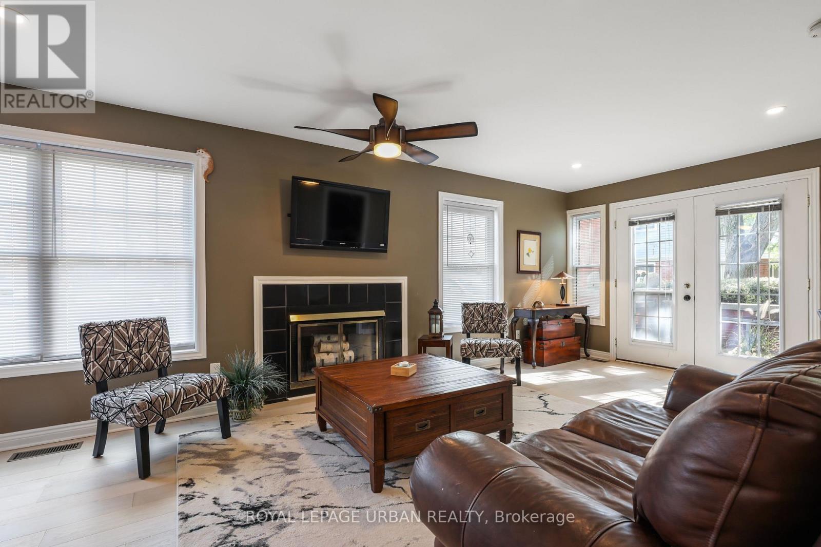 












J1 - 1657 NASH ROAD

,
Clarington,




Ontario
L1E1S8

