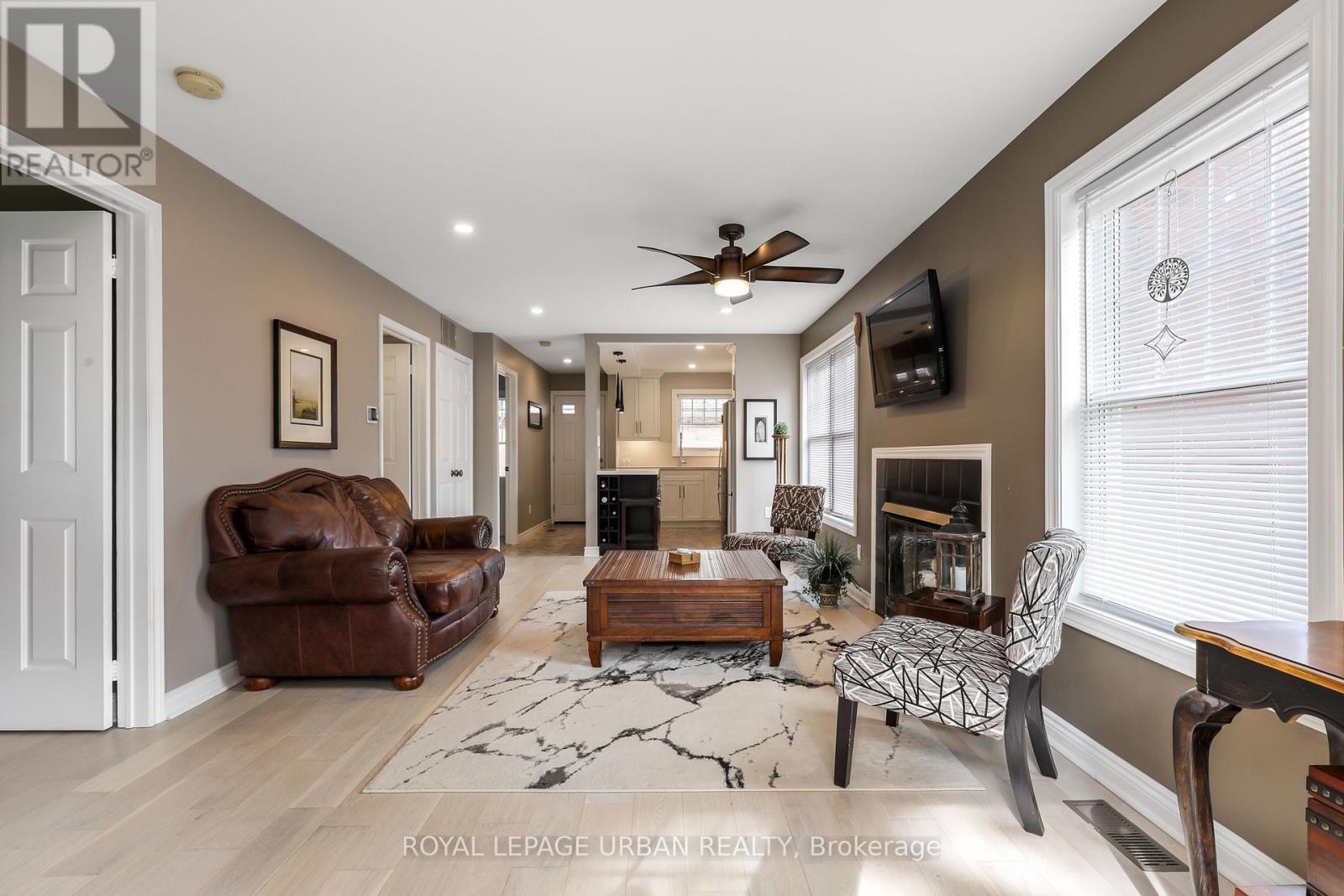 












J1 - 1657 NASH ROAD

,
Clarington,




Ontario
L1E1S8

