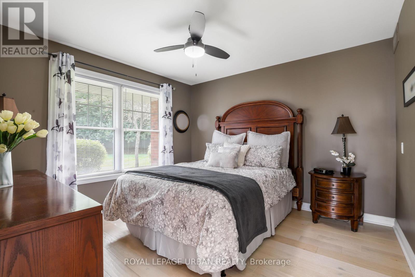 












J1 - 1657 NASH ROAD

,
Clarington,




Ontario
L1E1S8

