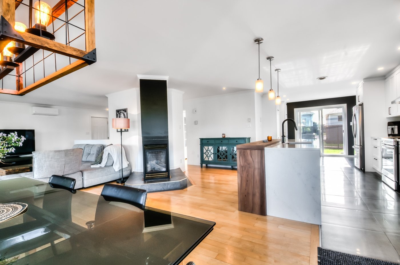 









1140


Rue Ste-Thérèse

,
Saint-Jean-sur-Richelieu,




QC
J2W2C5

