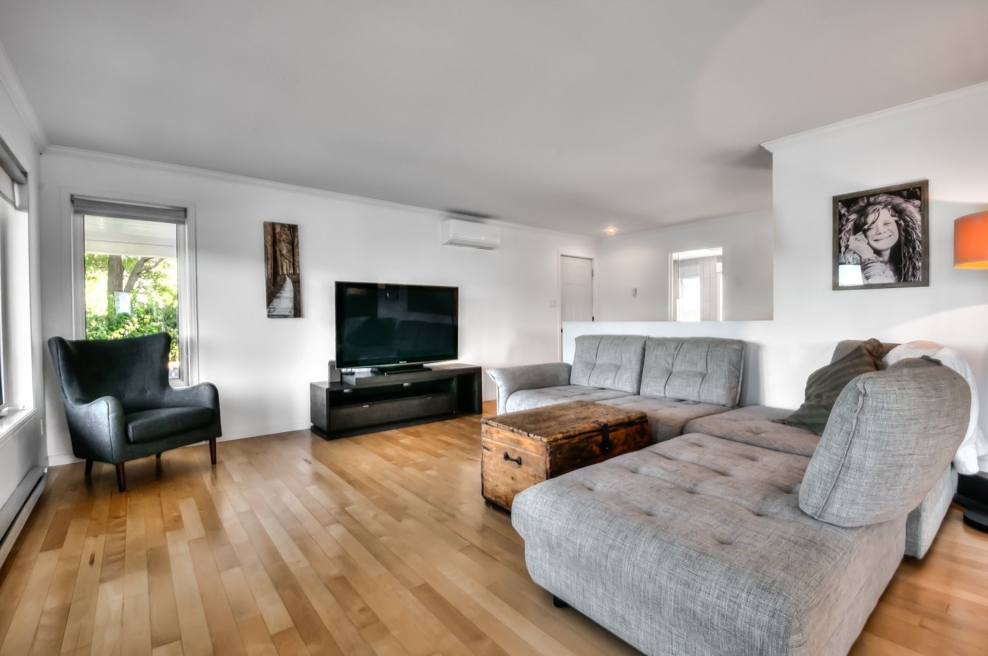 









1140


Rue Ste-Thérèse

,
Saint-Jean-sur-Richelieu,




QC
J2W2C5

