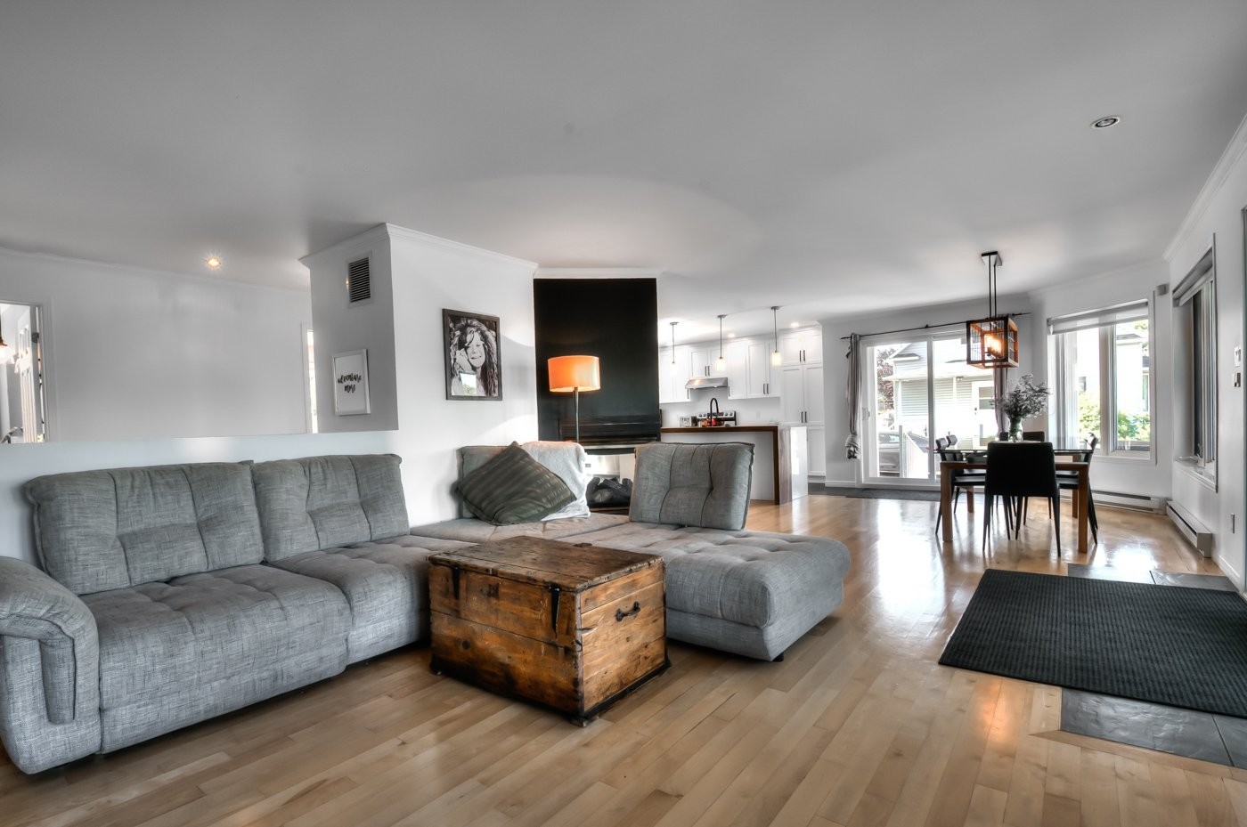 









1140


Rue Ste-Thérèse

,
Saint-Jean-sur-Richelieu,




QC
J2W2C5

