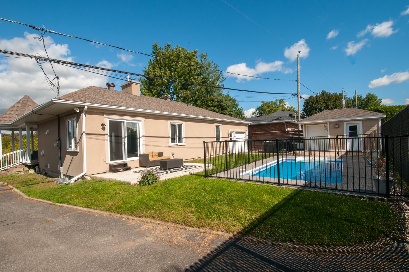 









1140


Rue Ste-Thérèse

,
Saint-Jean-sur-Richelieu,




QC
J2W2C5

