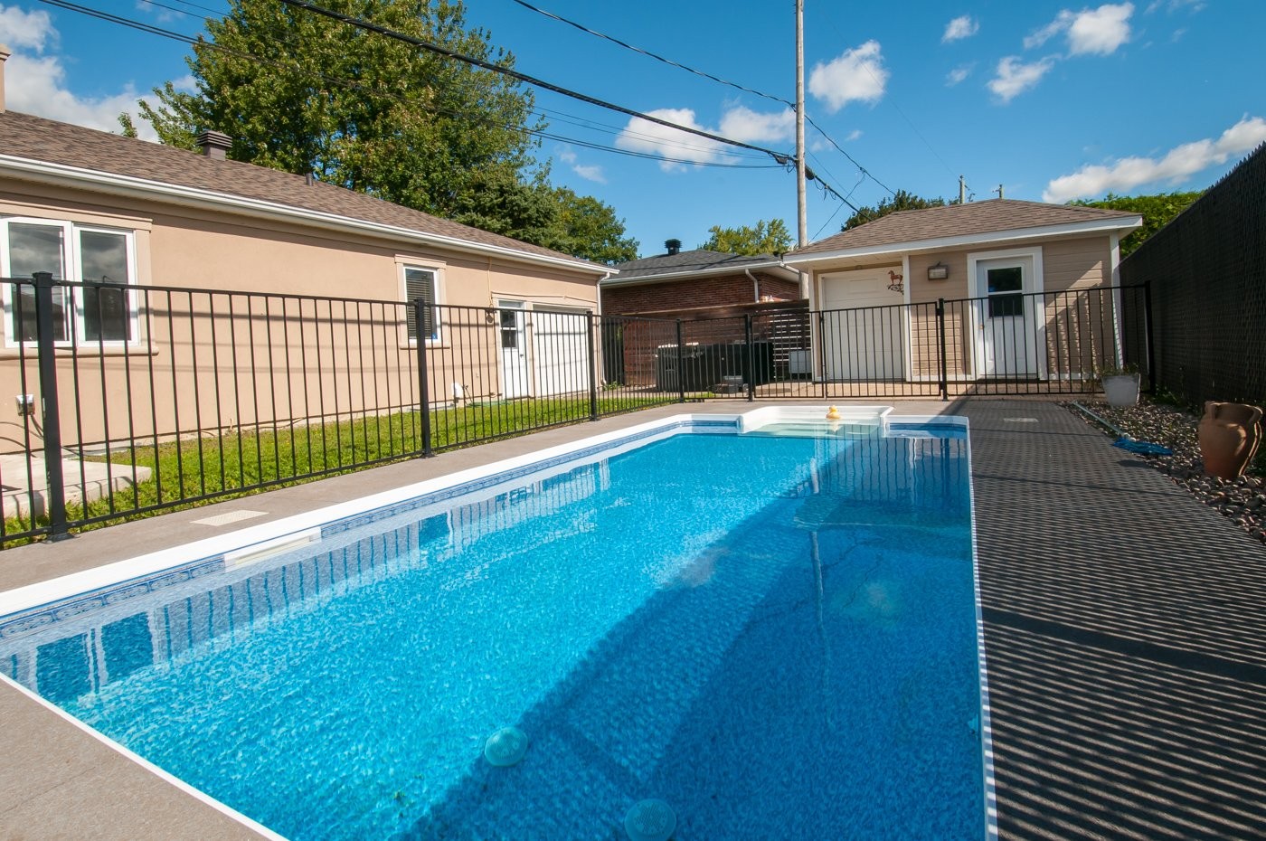 









1140


Rue Ste-Thérèse

,
Saint-Jean-sur-Richelieu,




QC
J2W2C5

