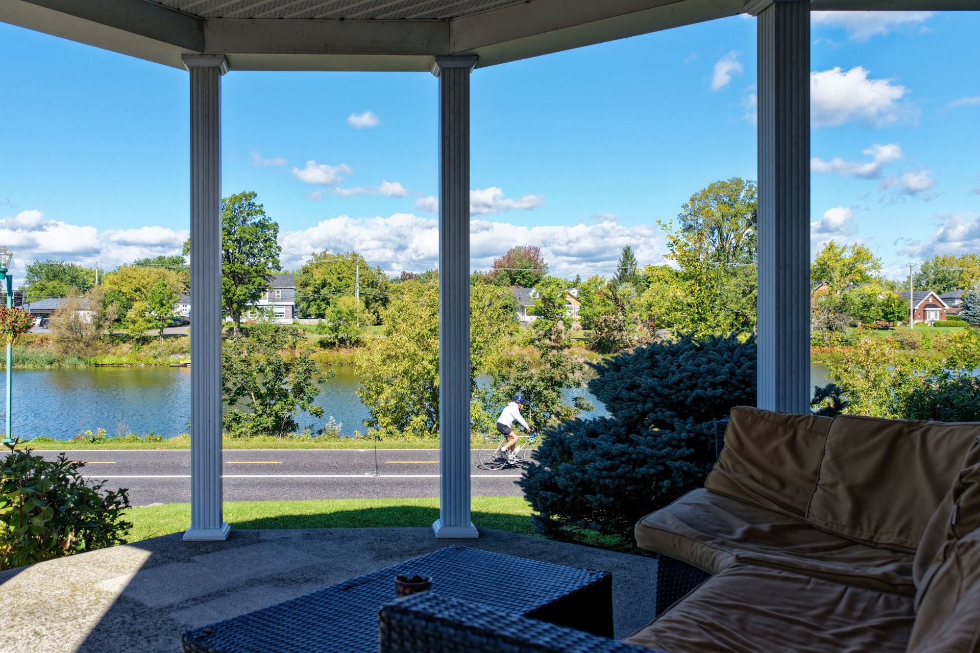 









1140


Rue Ste-Thérèse

,
Saint-Jean-sur-Richelieu,




QC
J2W2C5

